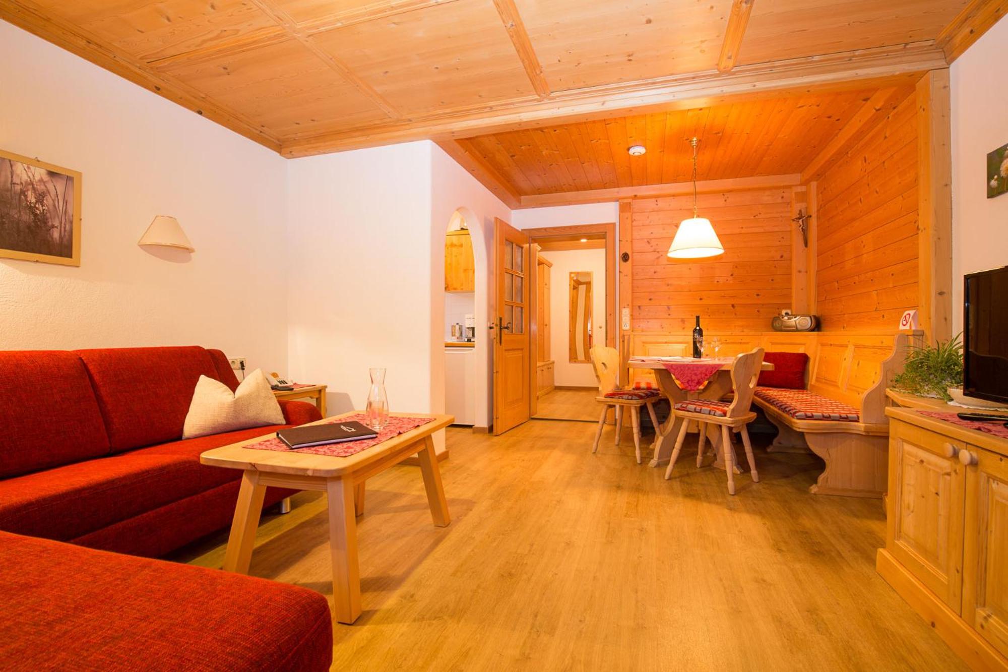Studio Apartment with Balcony Type C photo 3