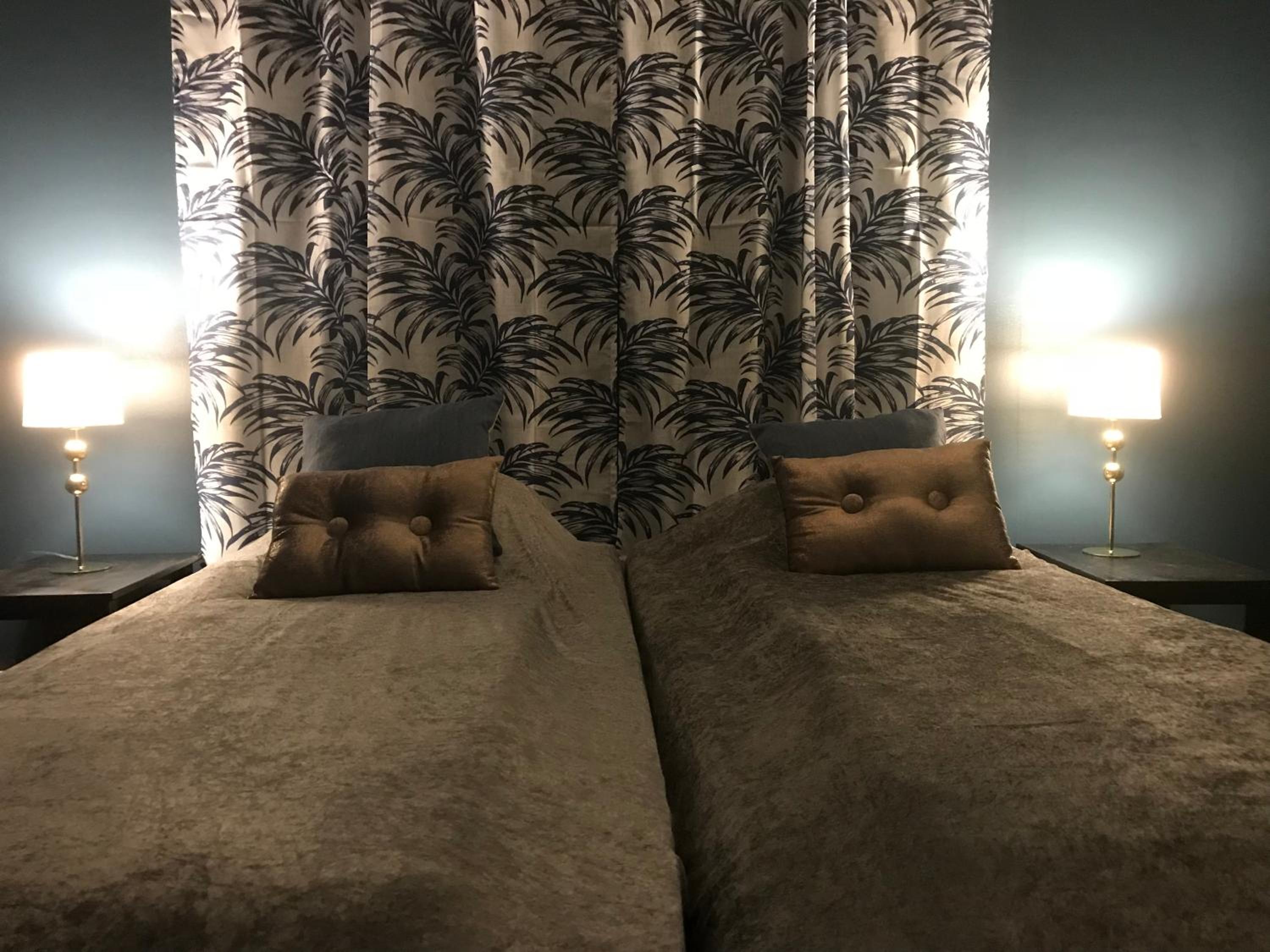 Double Room with Shared Bathroom photo 2