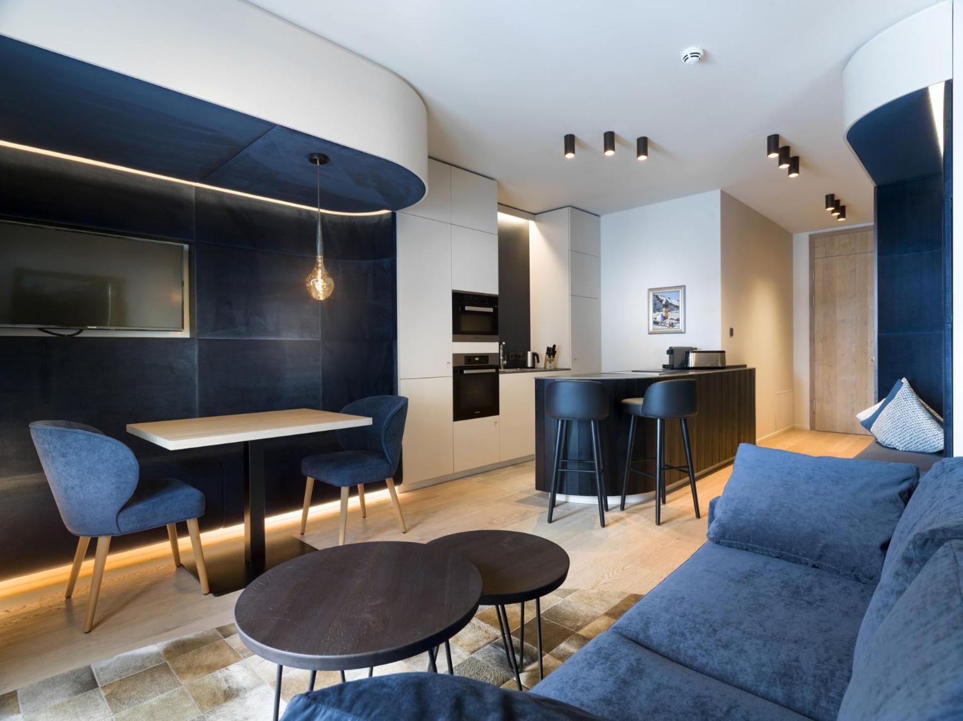 Apartment with City View photo 2