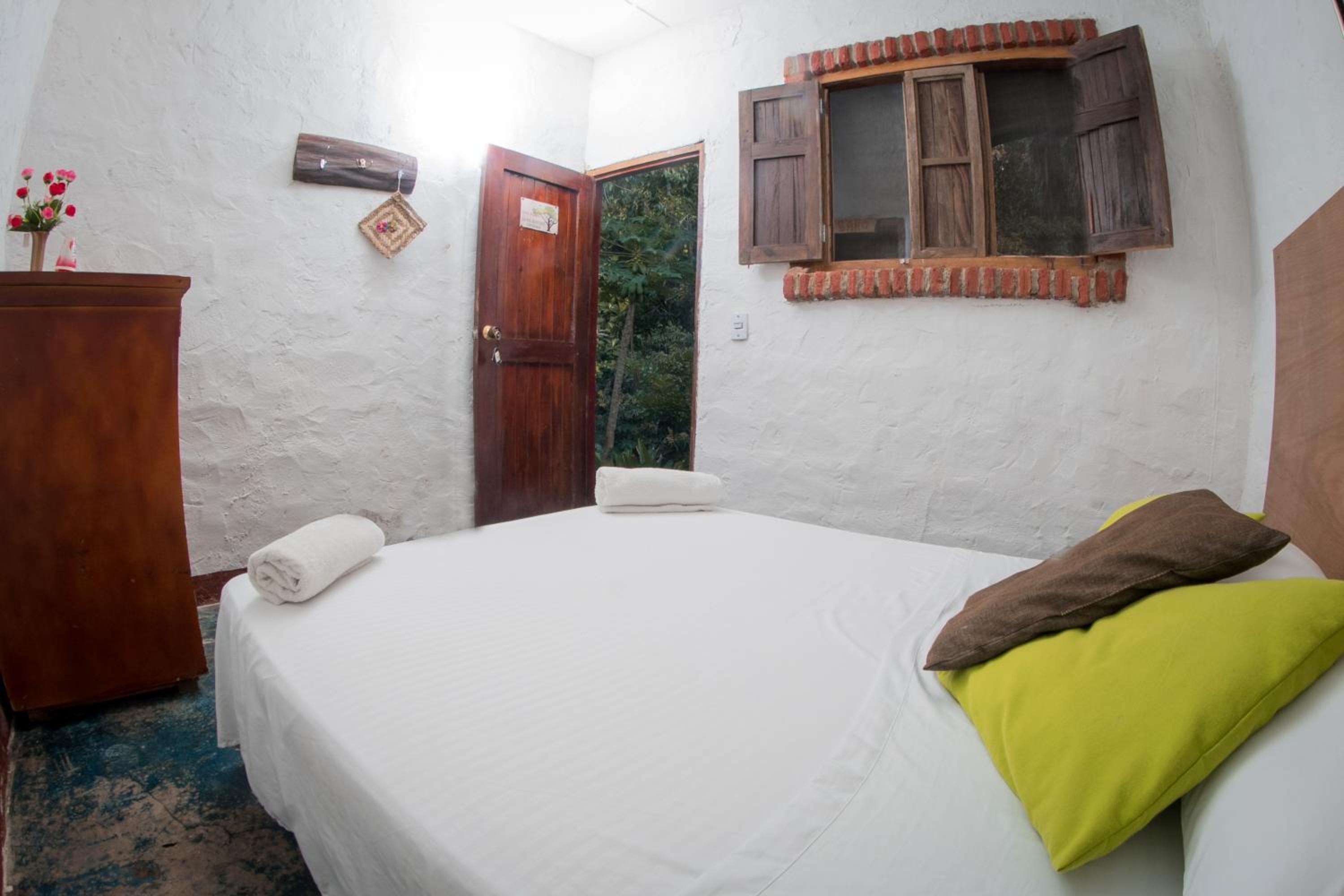 Standard Double Room with Shared Bathroom photo 1