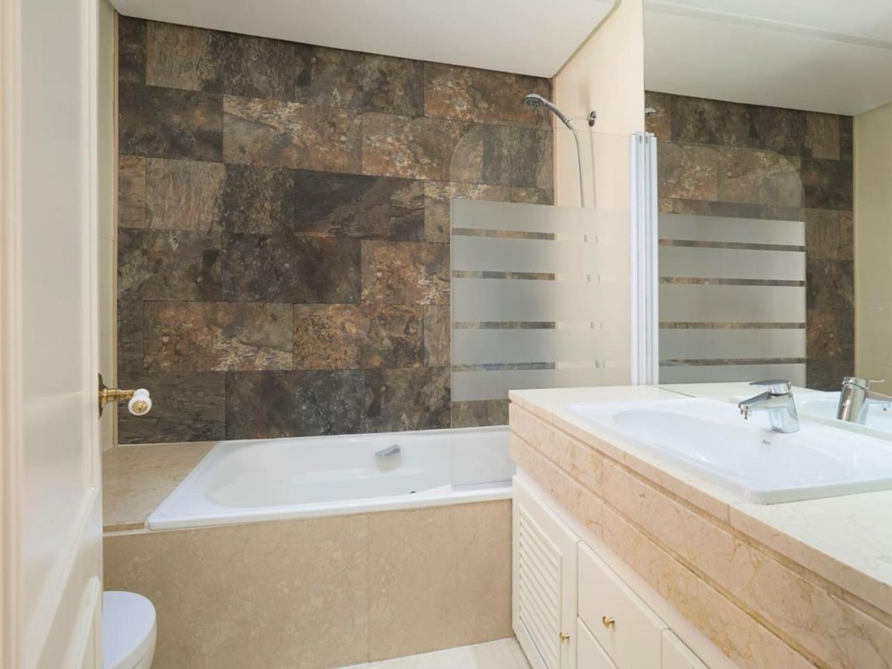 Duplex Apartment - Photo 33