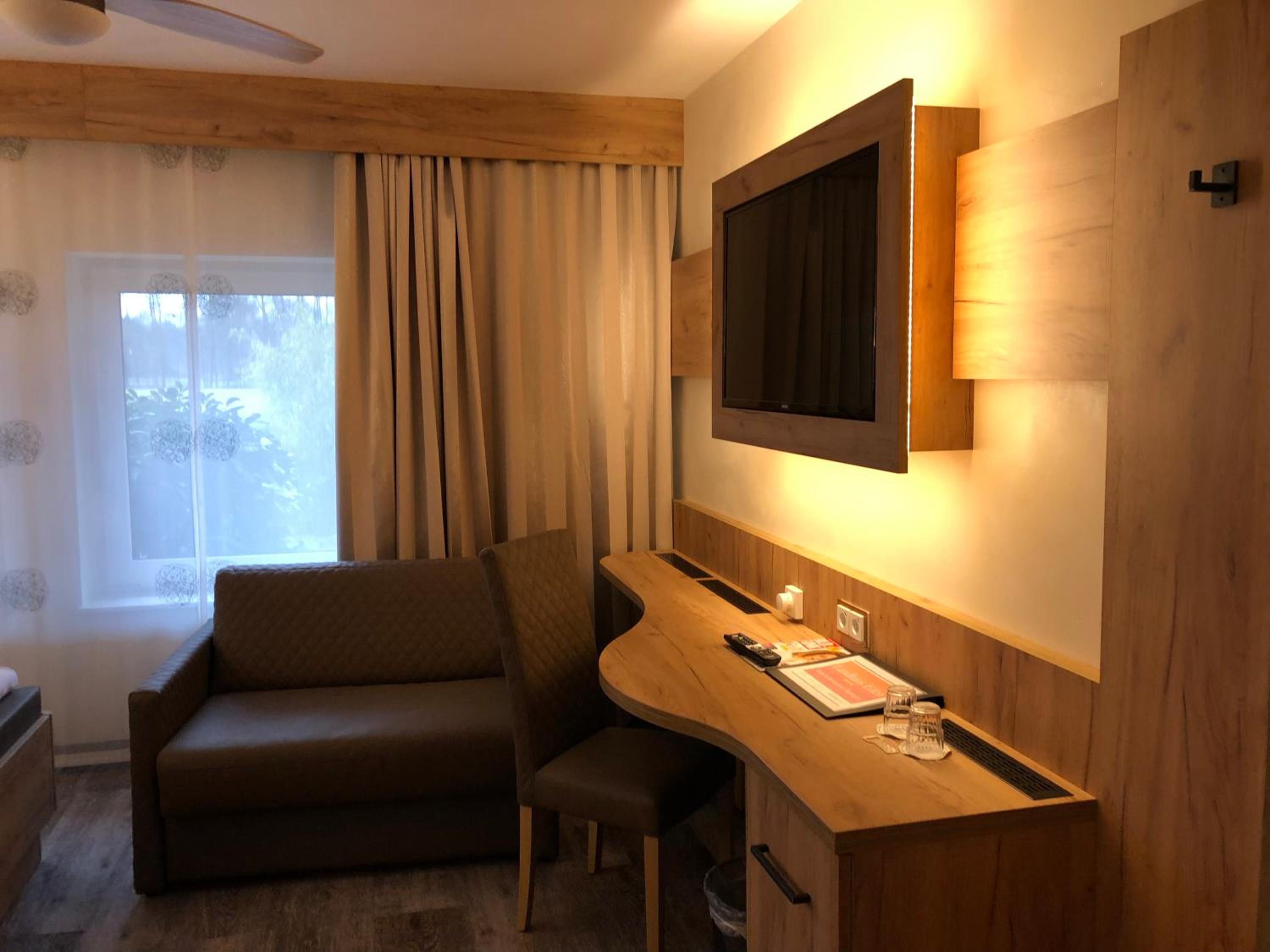 Double Room - Disability Access photo 3