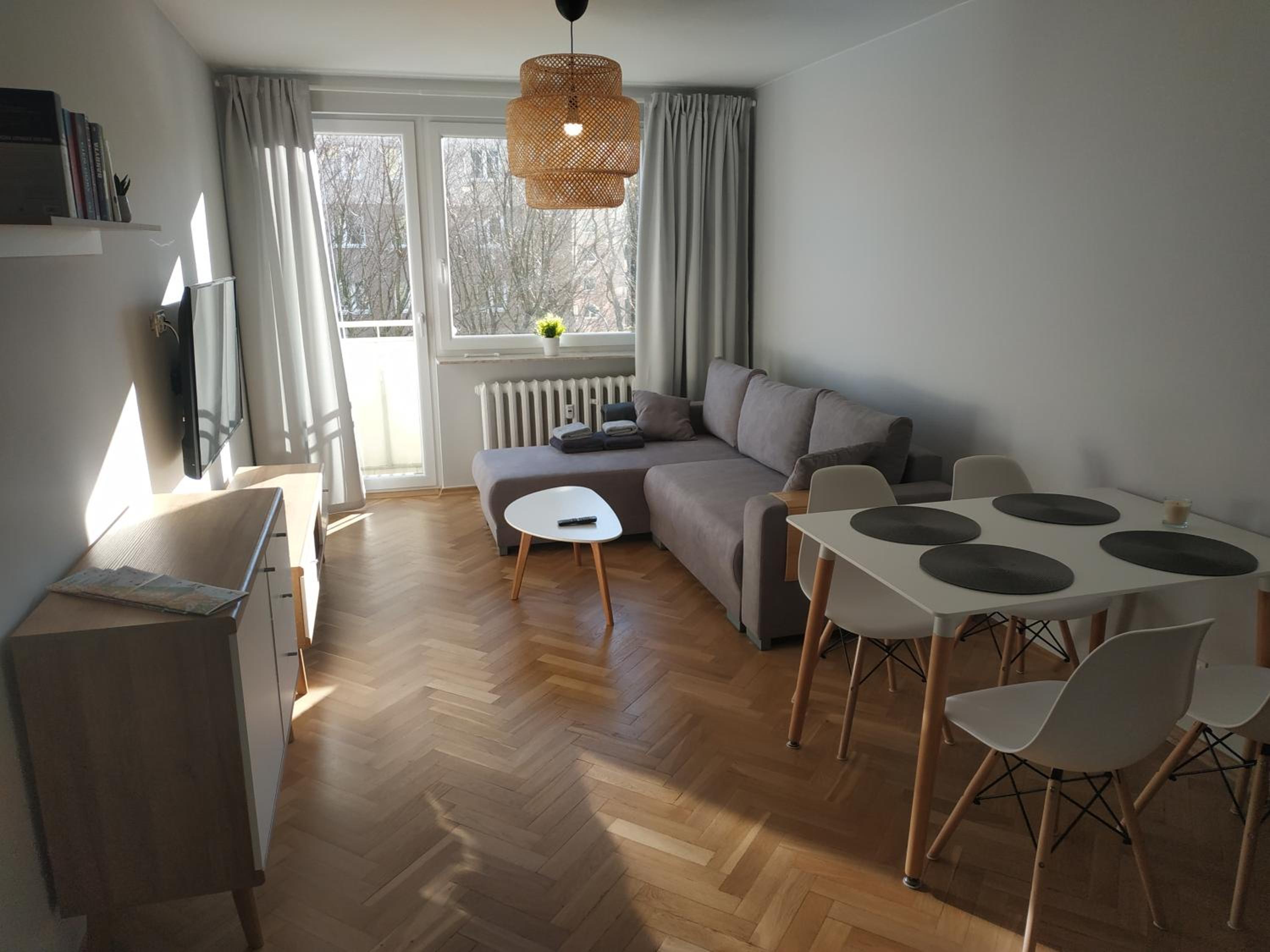 One-Bedroom Apartment photo 1