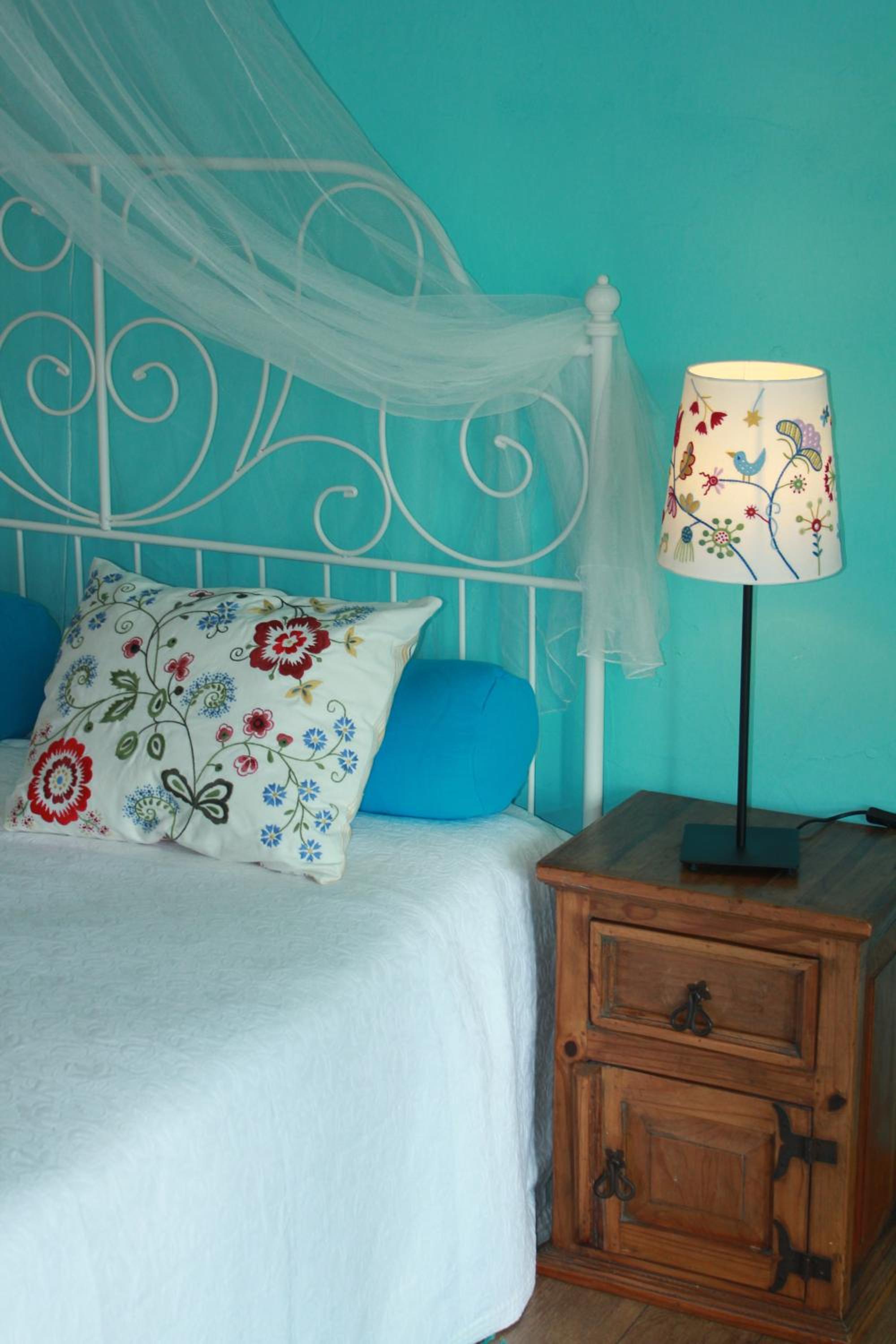Junior Suite with Pool View - Photo 4