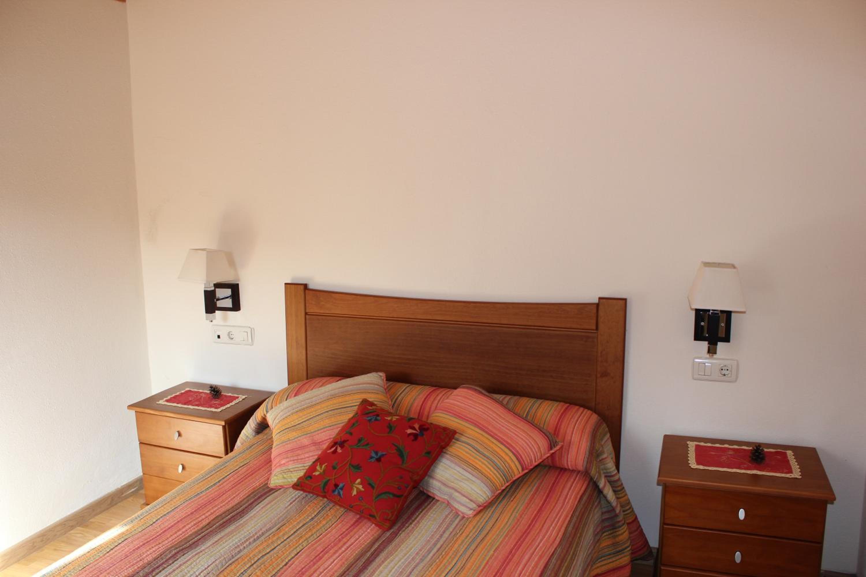 One-Bedroom Apartment photo 2