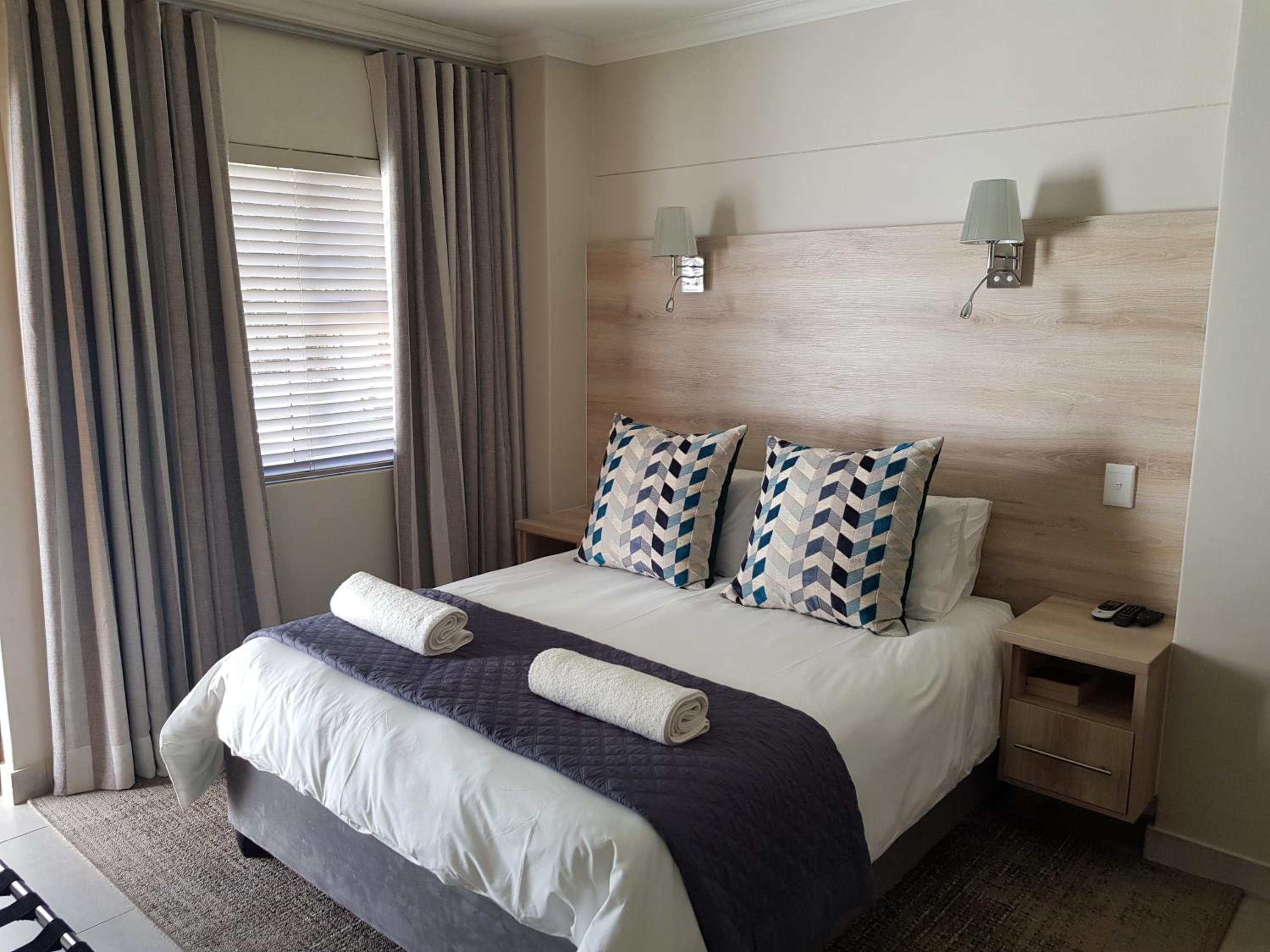 Deluxe Suite - Photo 6