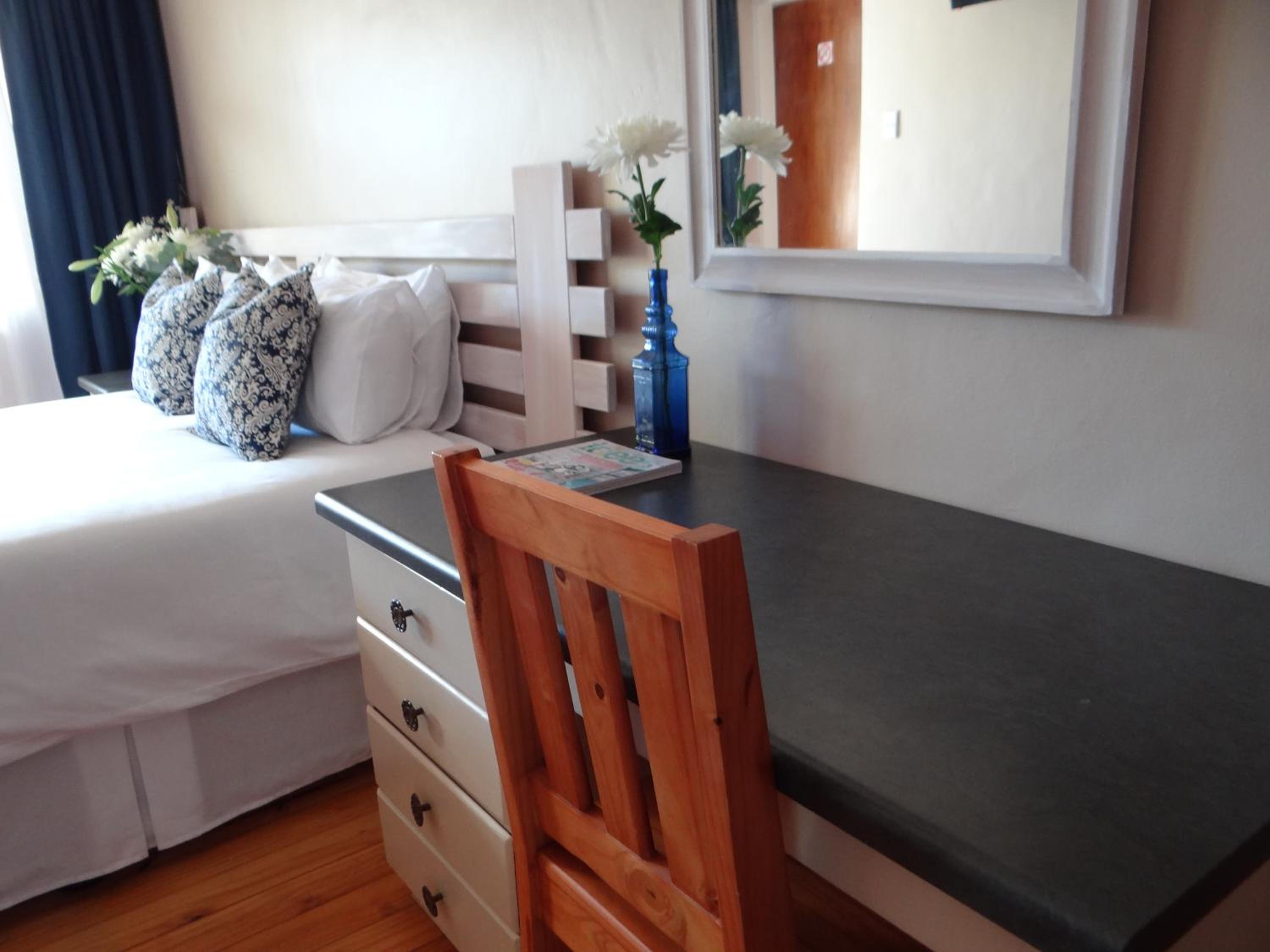 Double Room - Photo 9