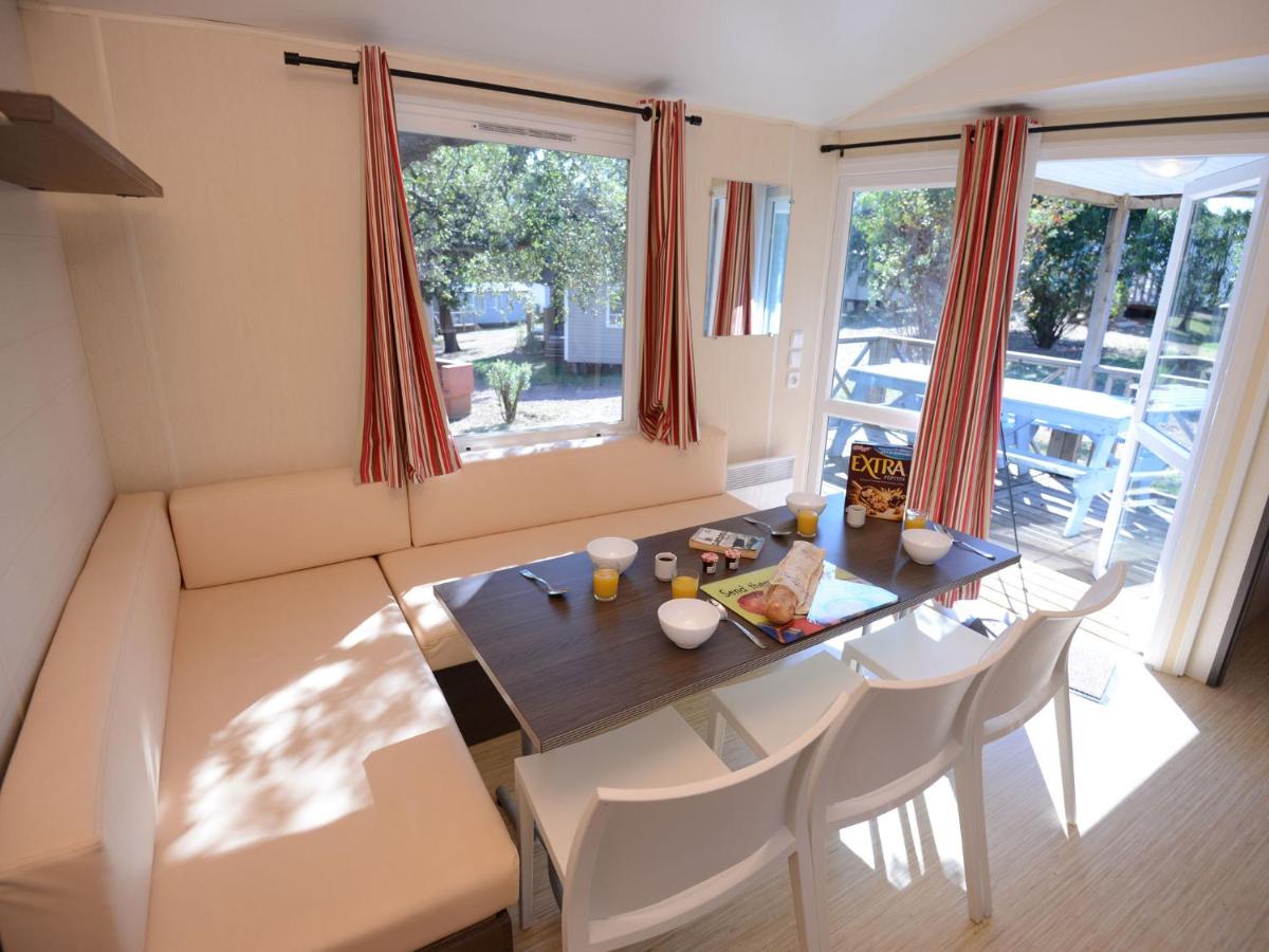 Mobile Home (6 Adults)