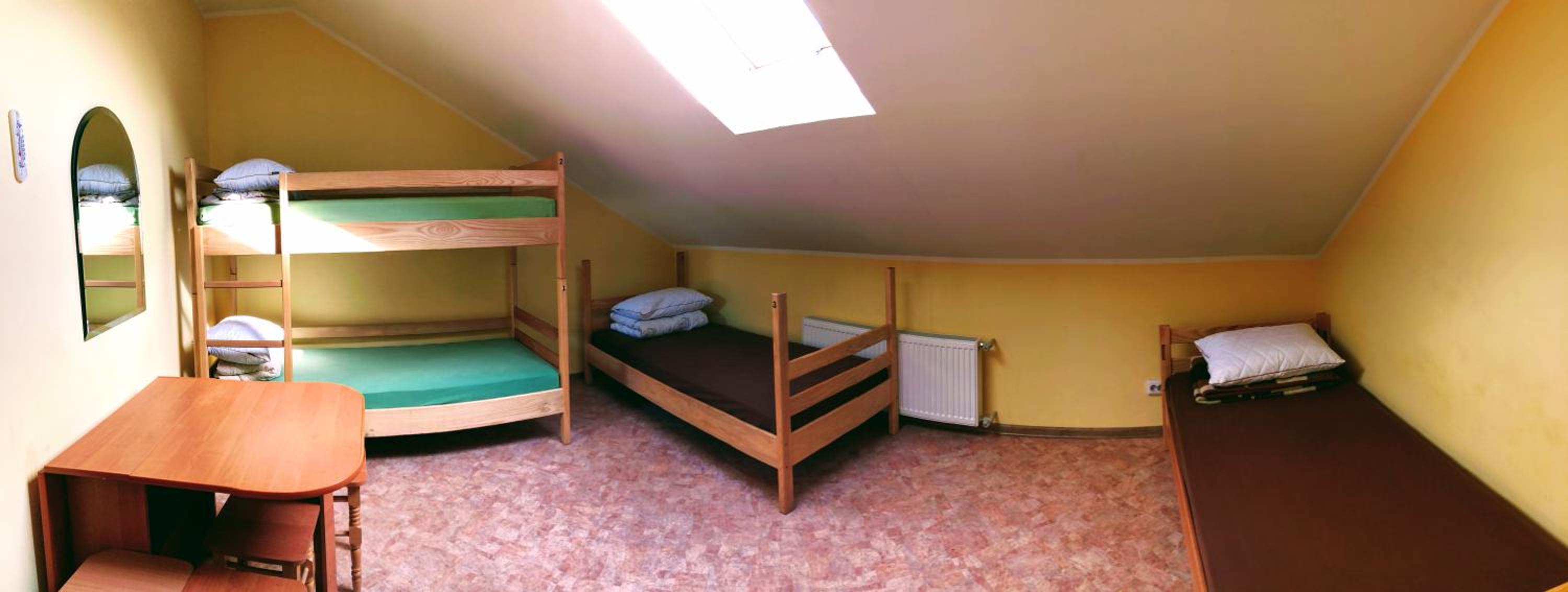 Bed in 6-Bed Mixed Dormitory Room photo 1