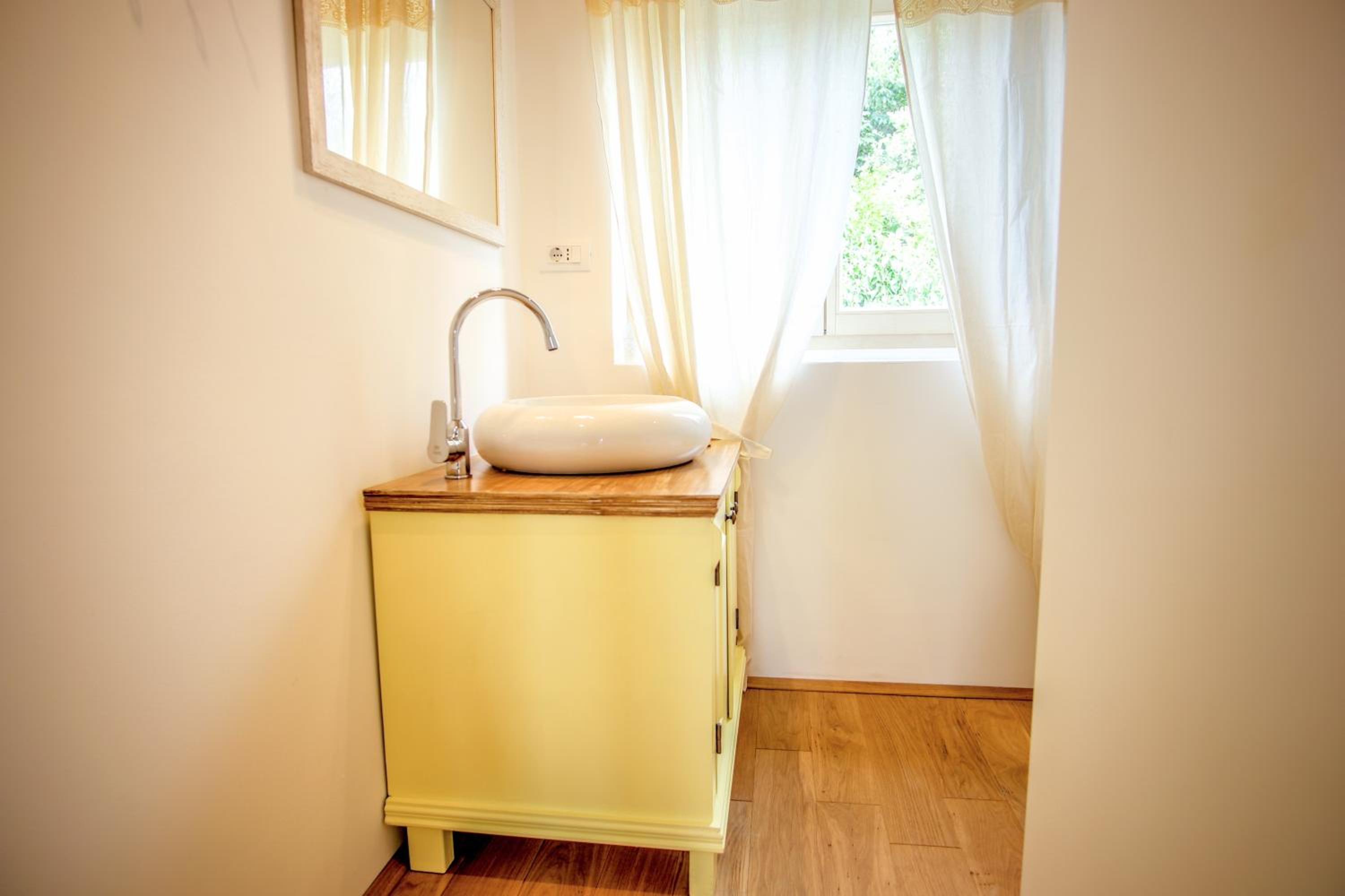 Studio Apartment with Sea View - Photo 23