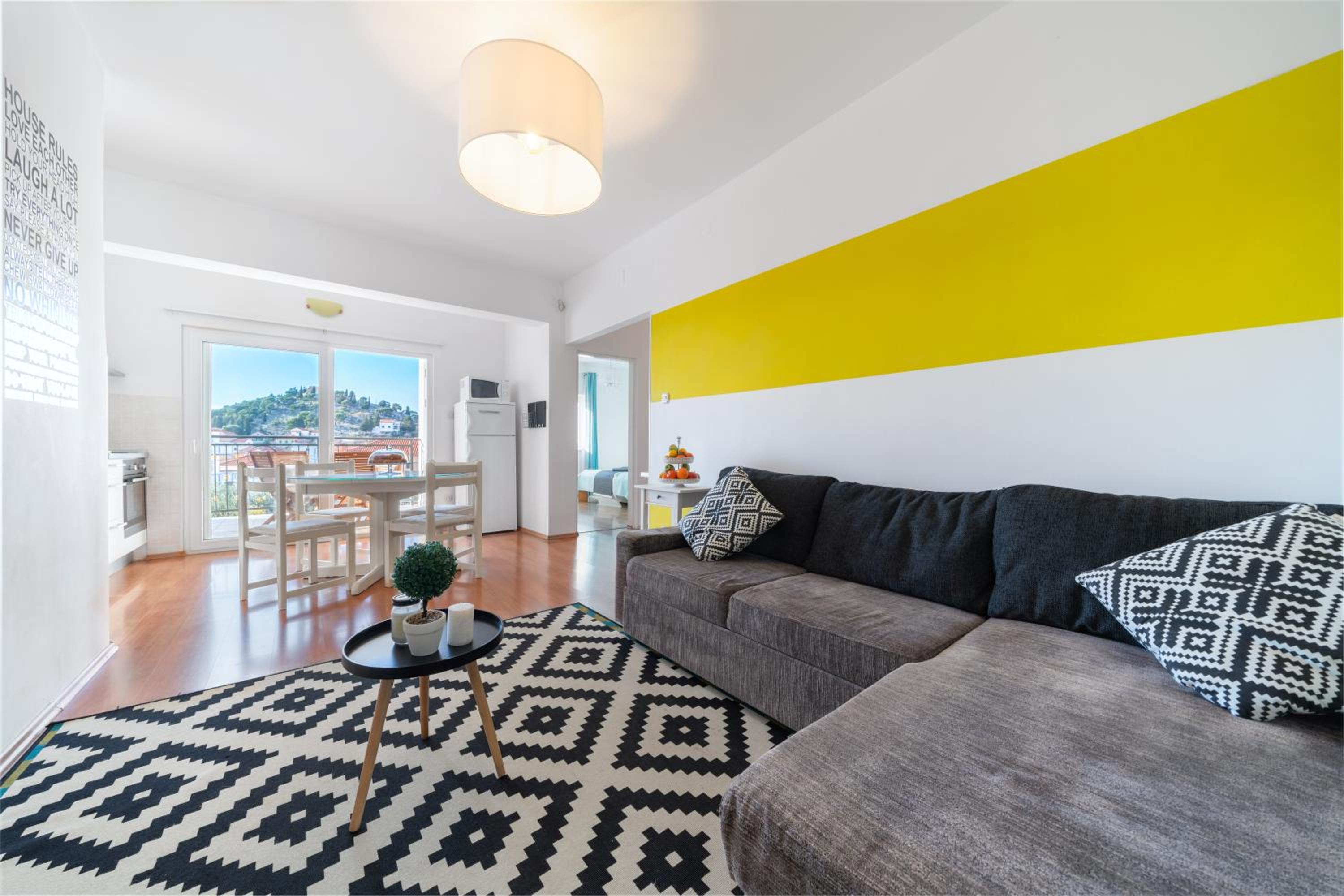 Apartment with Balcony photo 1