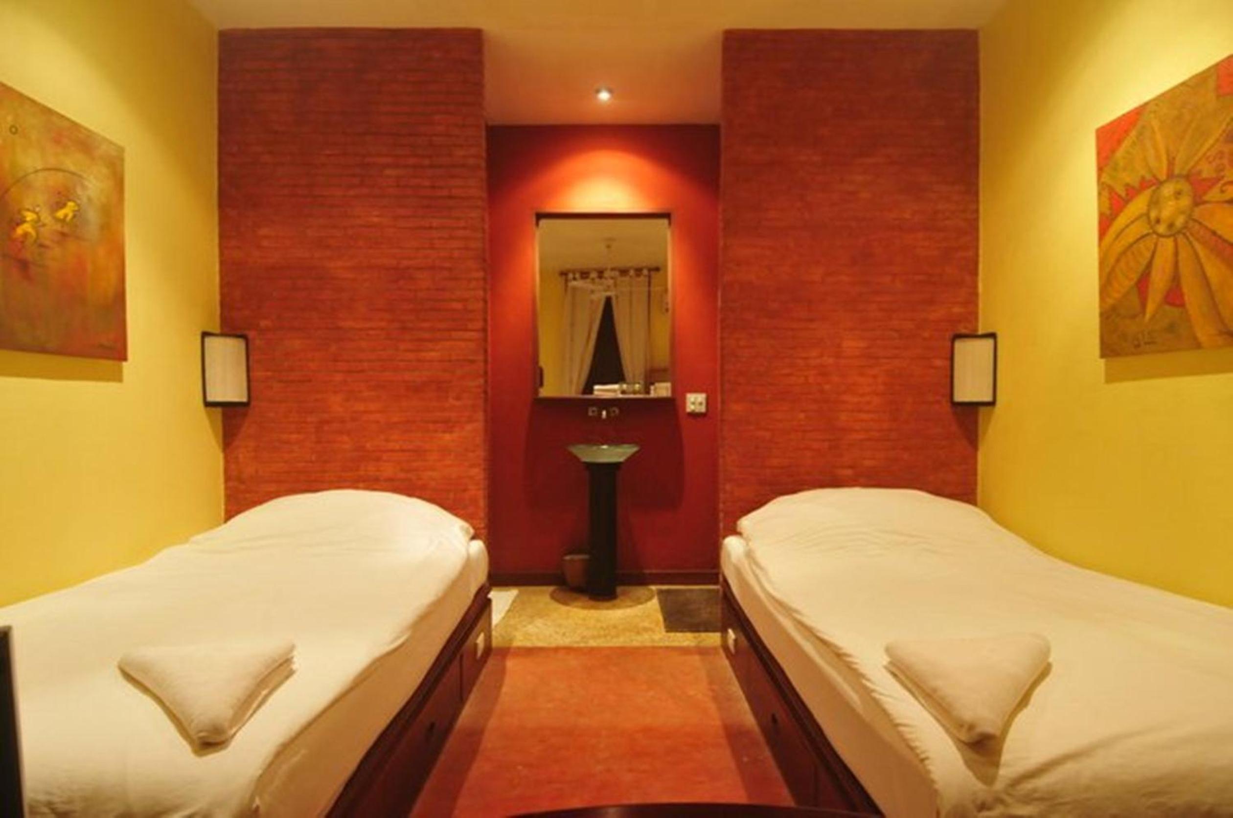 Standard Twin Room - Photo 5