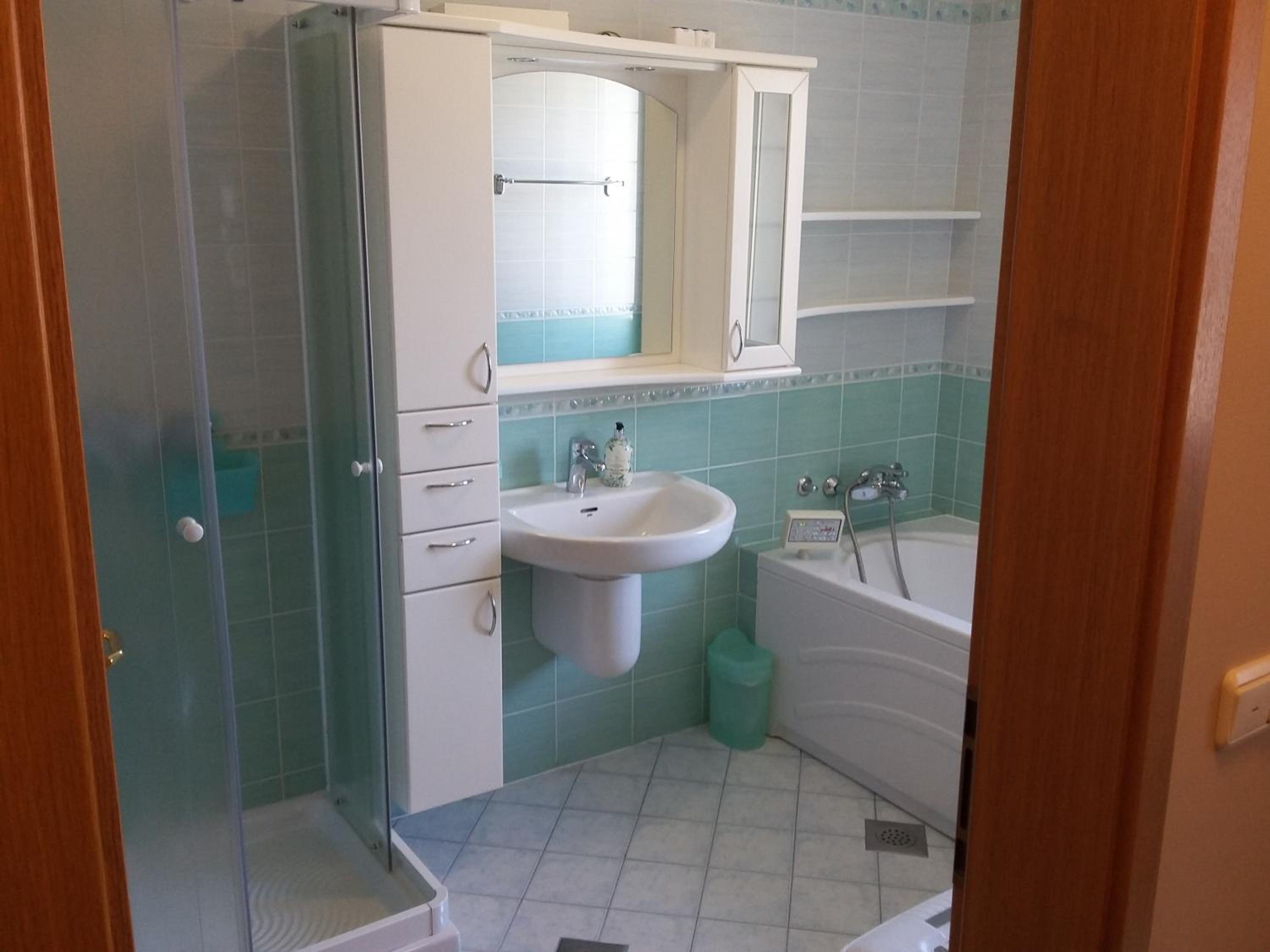 Apartment with Balcony - Photo 11