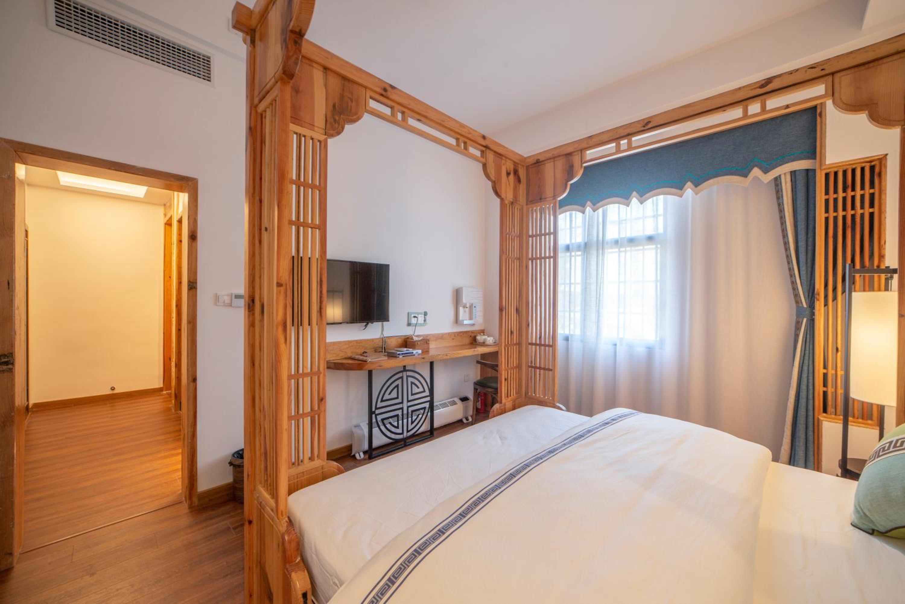 Deluxe Double Room with Bath photo 1