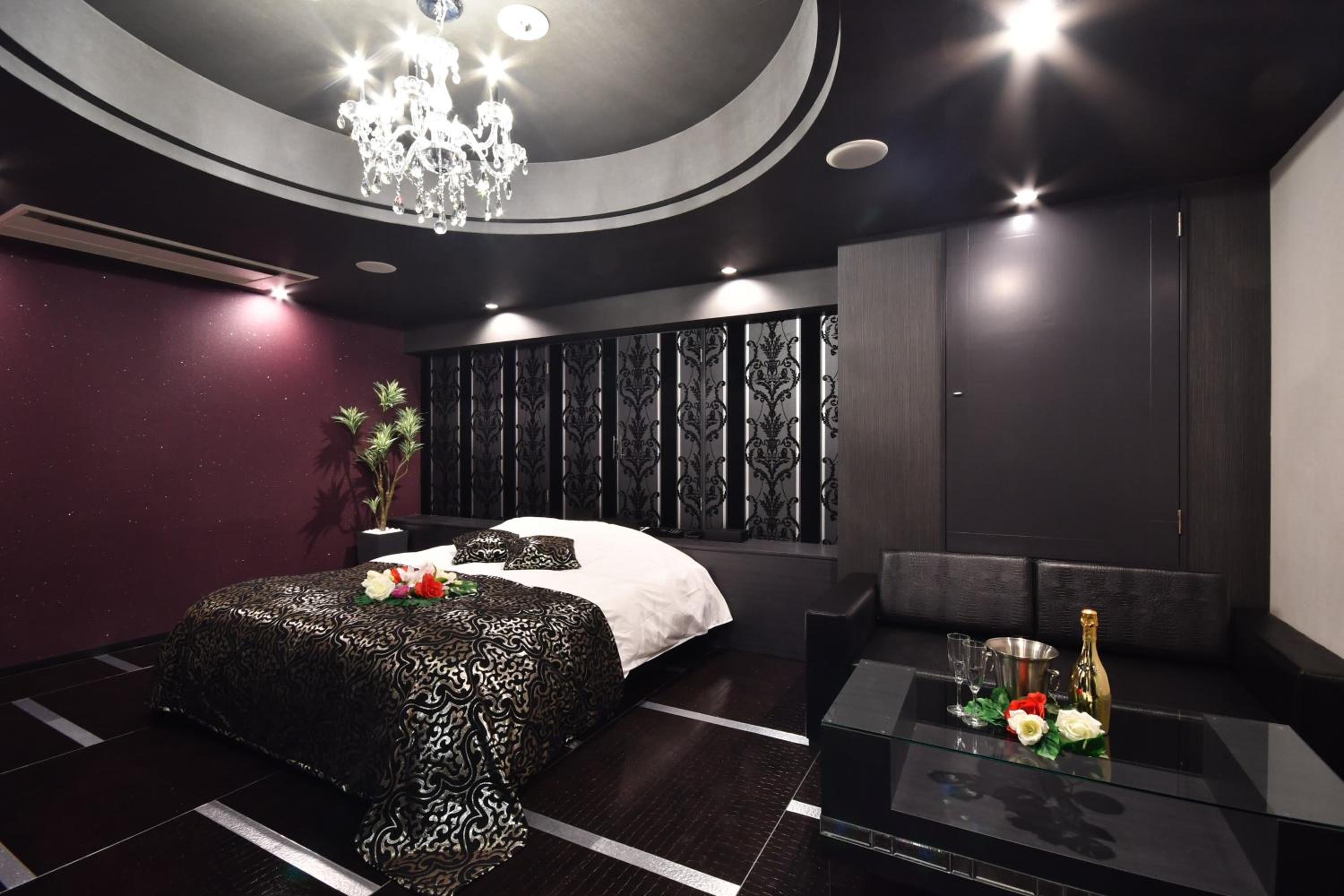 Standard King Room - Photo 2