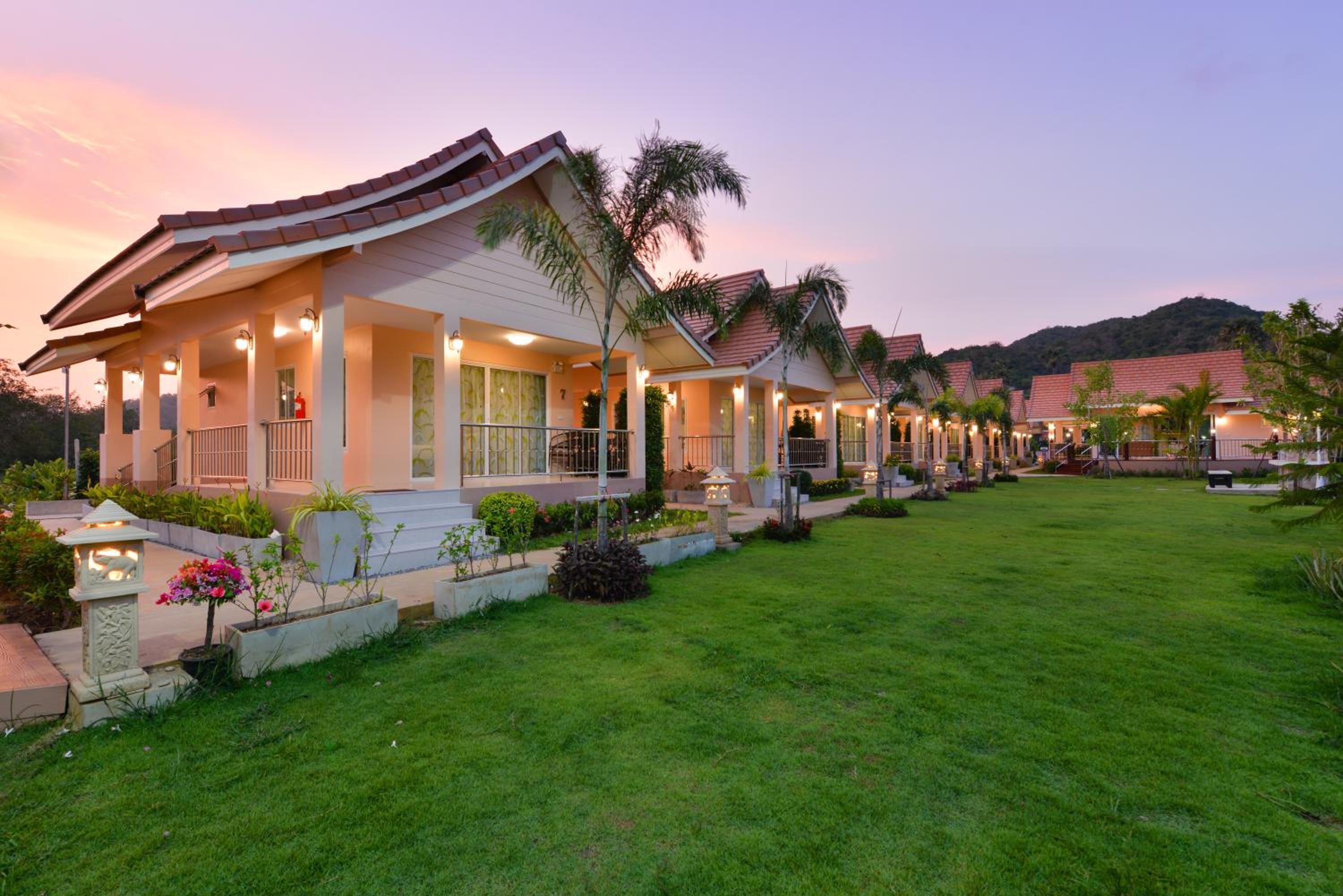 One-Bedroom House - Photo 3