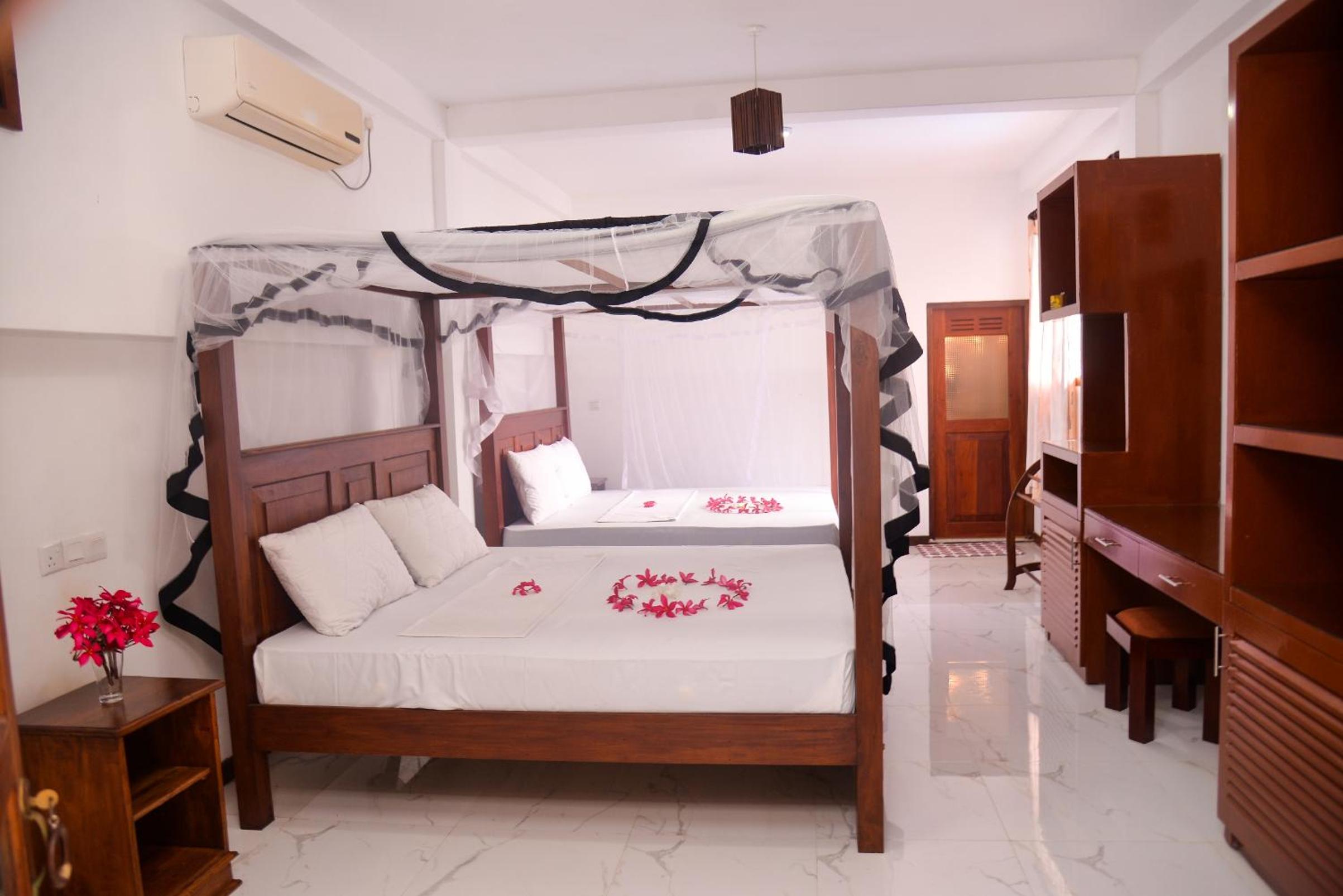 Deluxe Family Suite photo 1