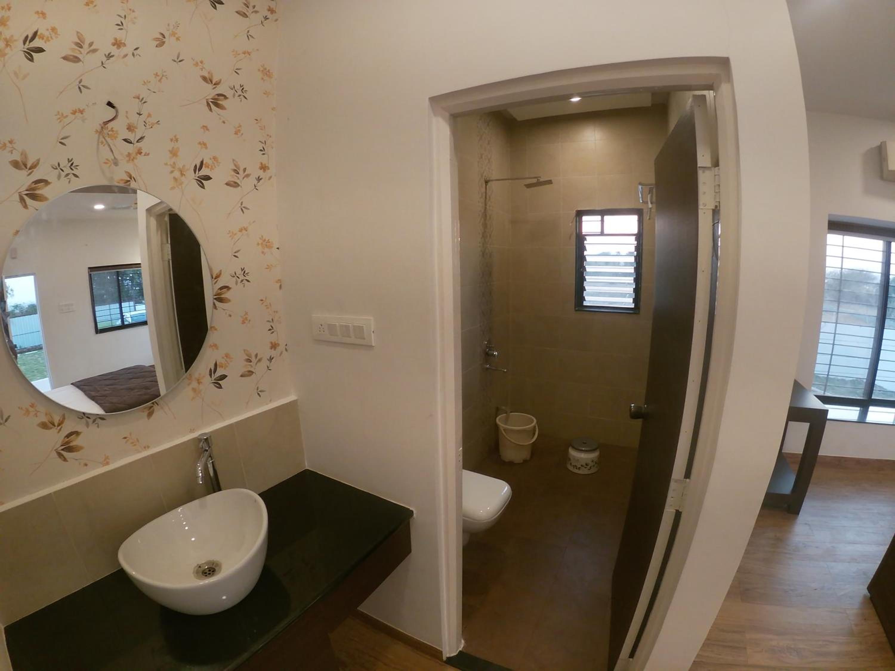 Deluxe King Room photo 2
