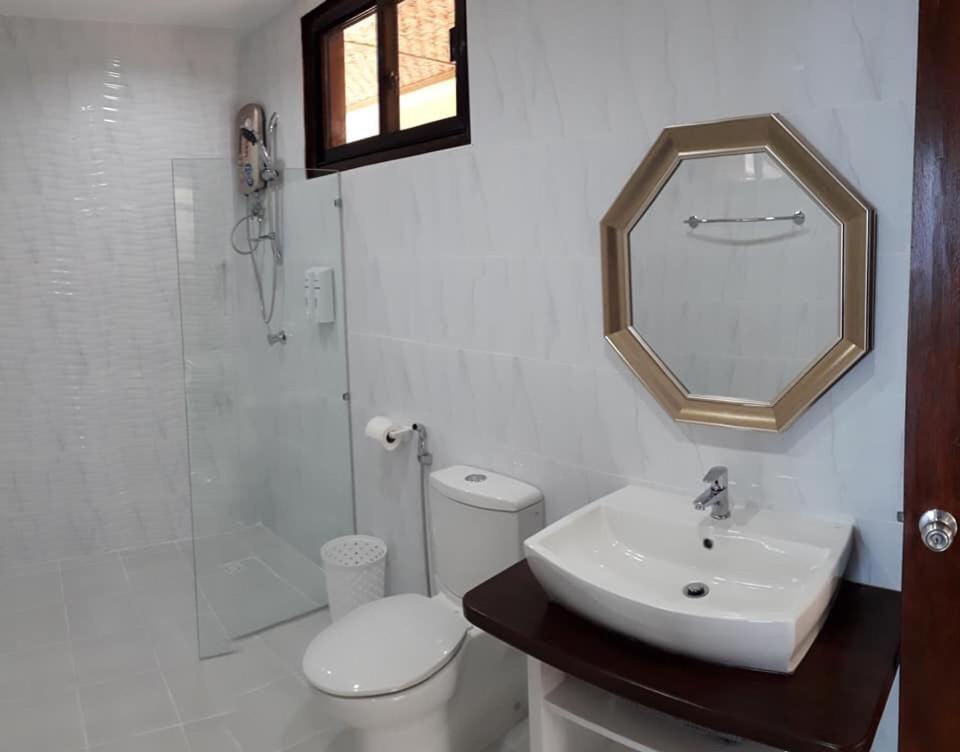 Suite with Sea View - Photo 8