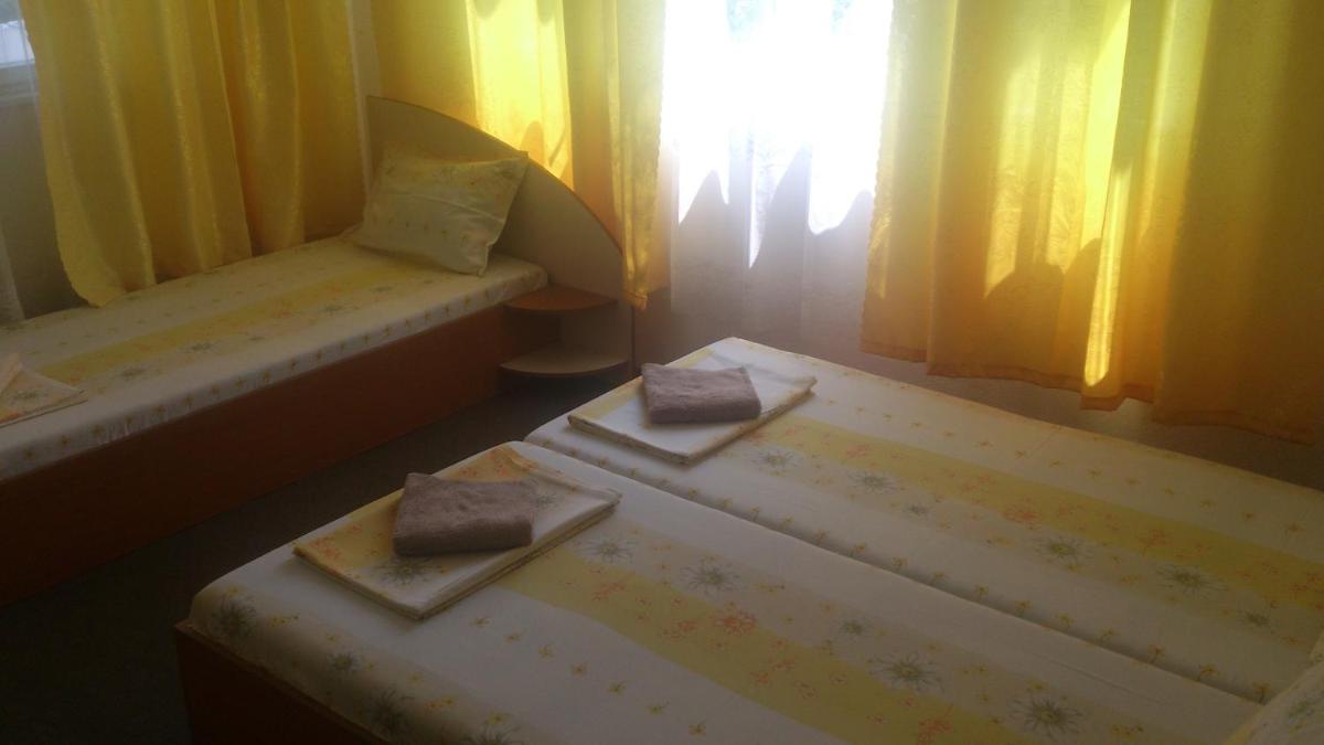 Triple Room with Balcony photo 3