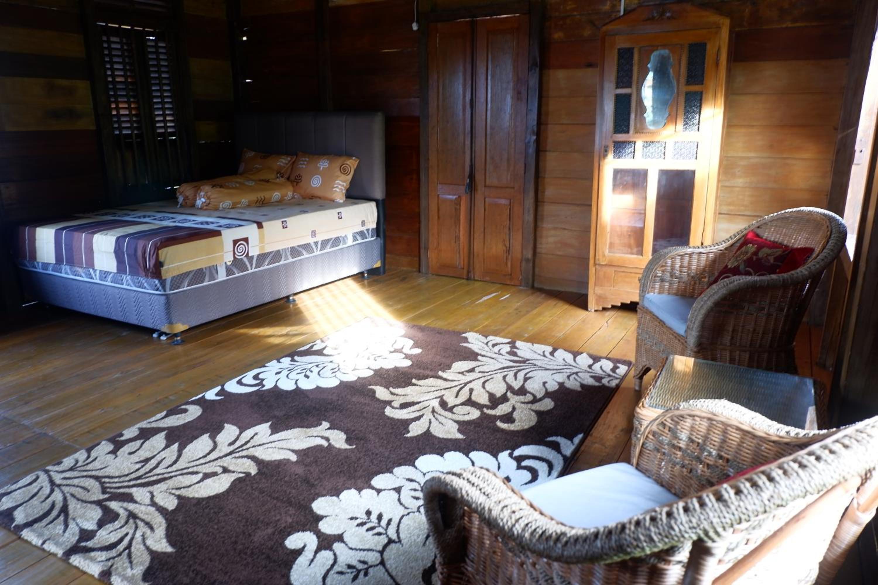 Deluxe Double Room - Photo 15
