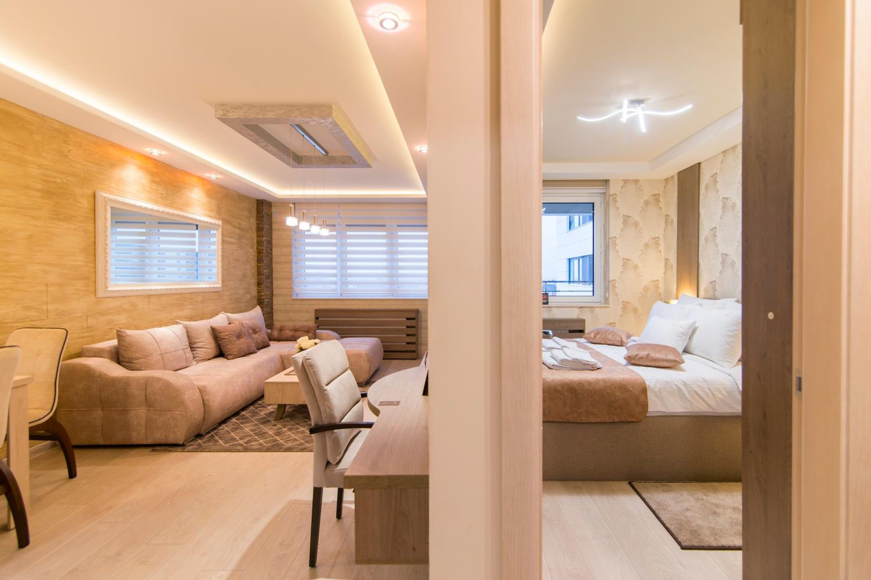 Deluxe Apartment