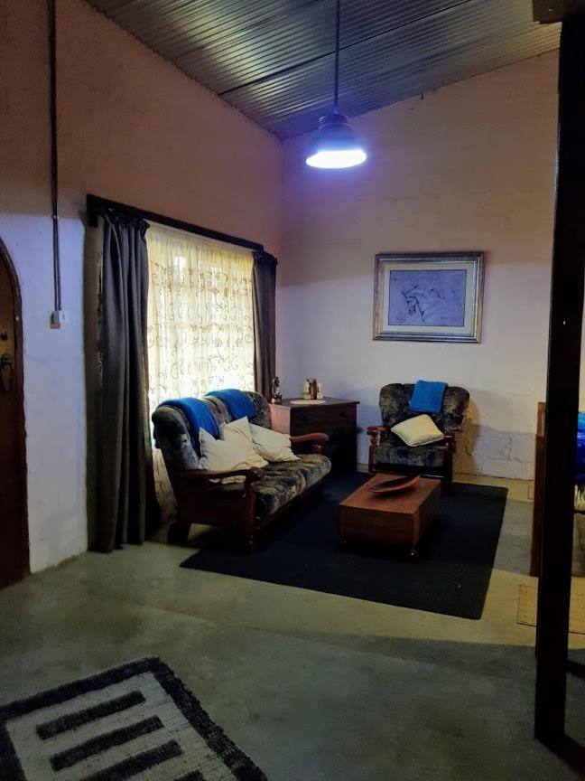 Comfort Family Room photo 2