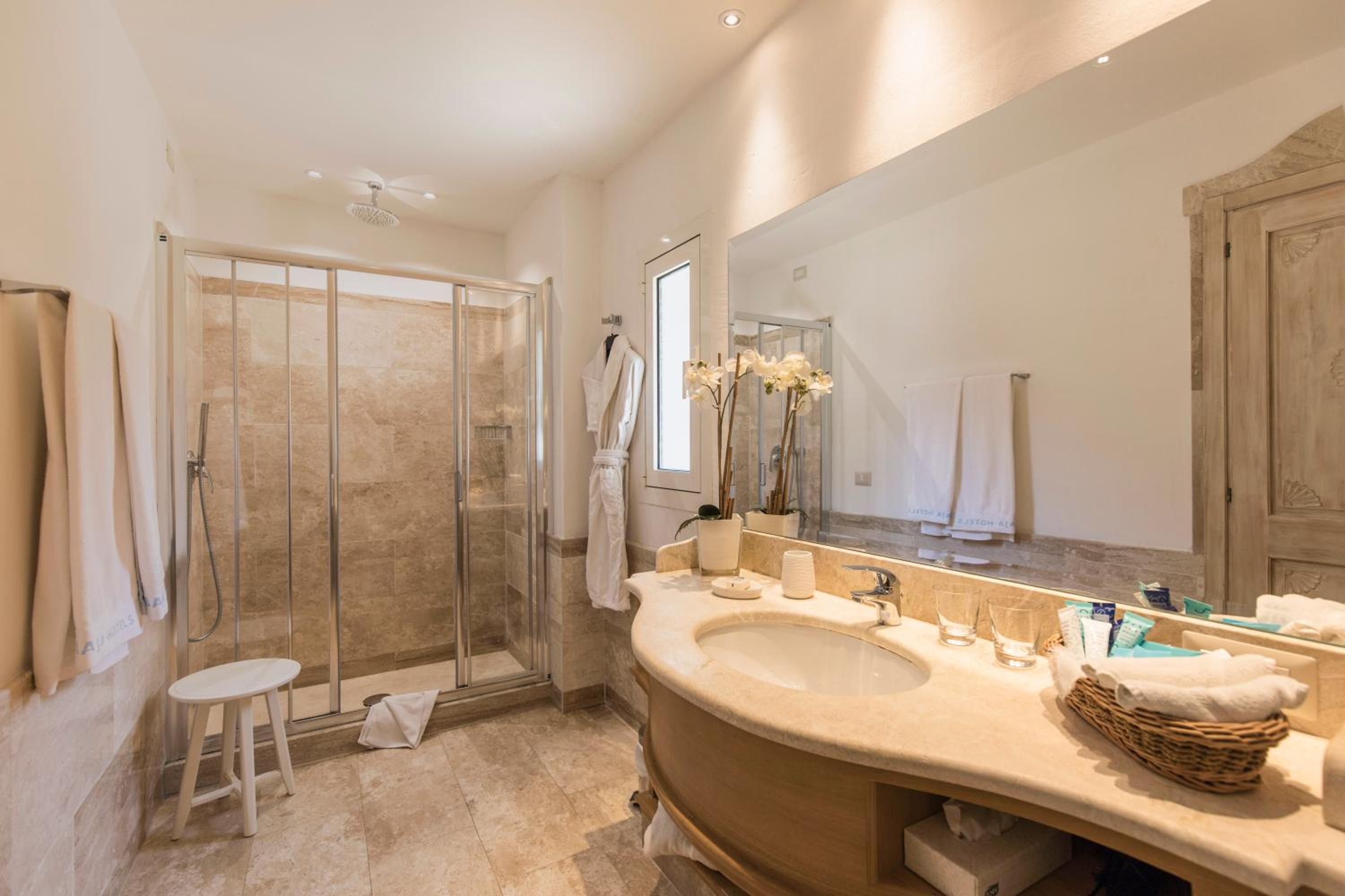 Junior Suite with Garden View - Photo 2
