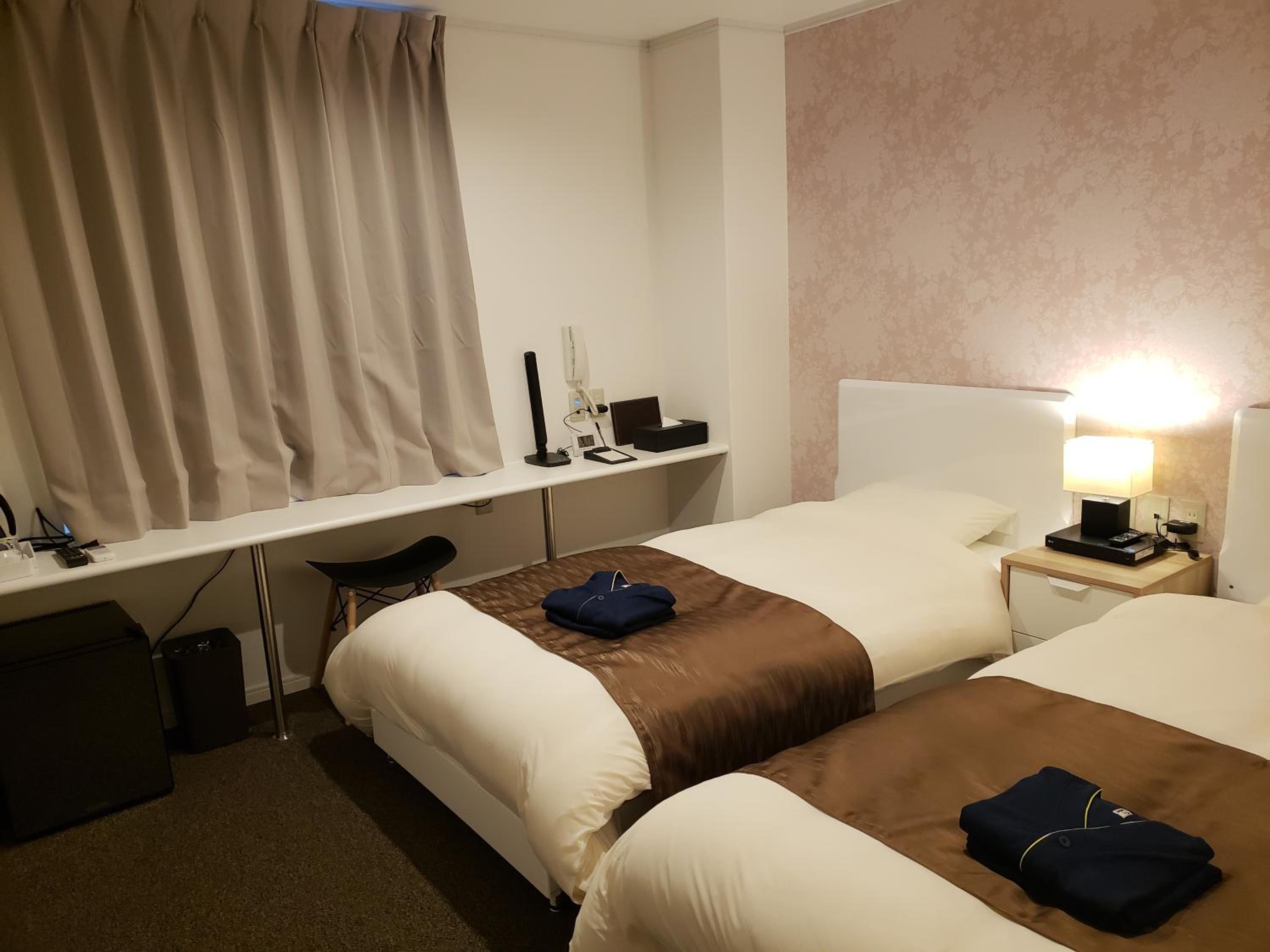 Standard Twin Room - Photo 1