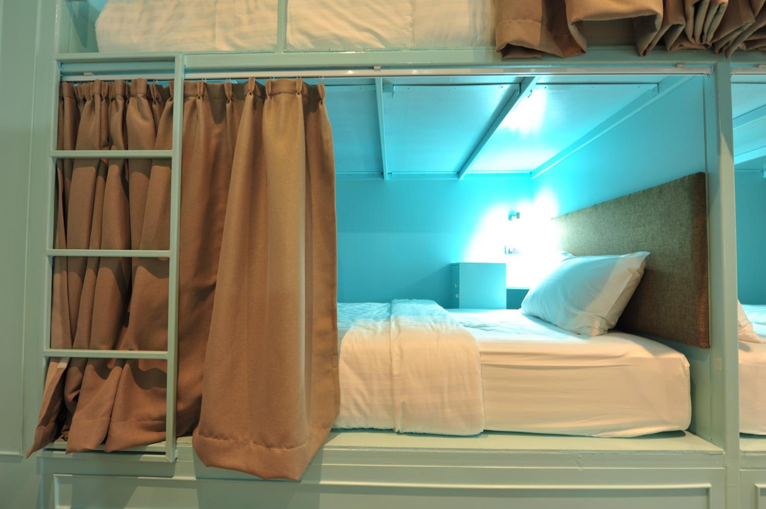 10-Bed Mixed Dormitory Room