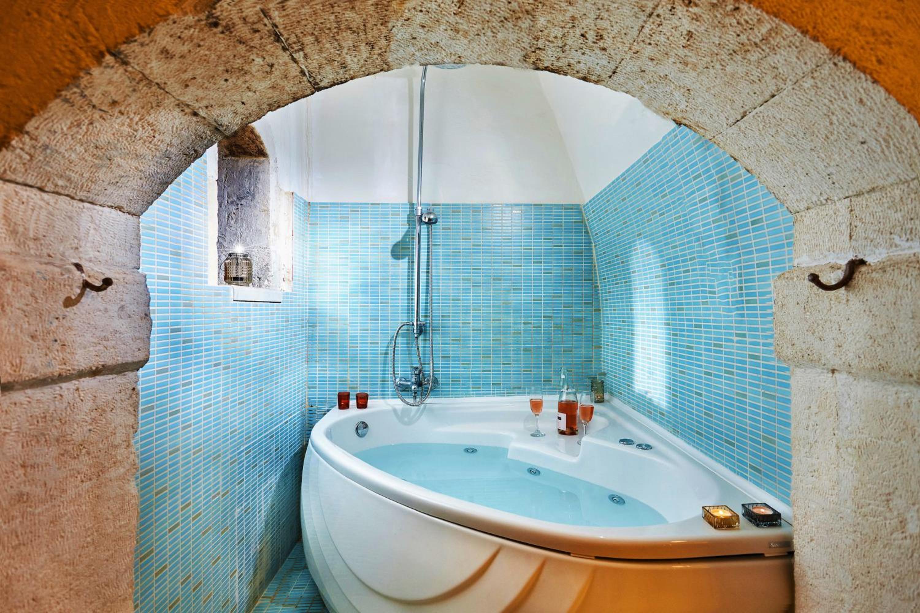 Deluxe Double Room with Bath photo 2