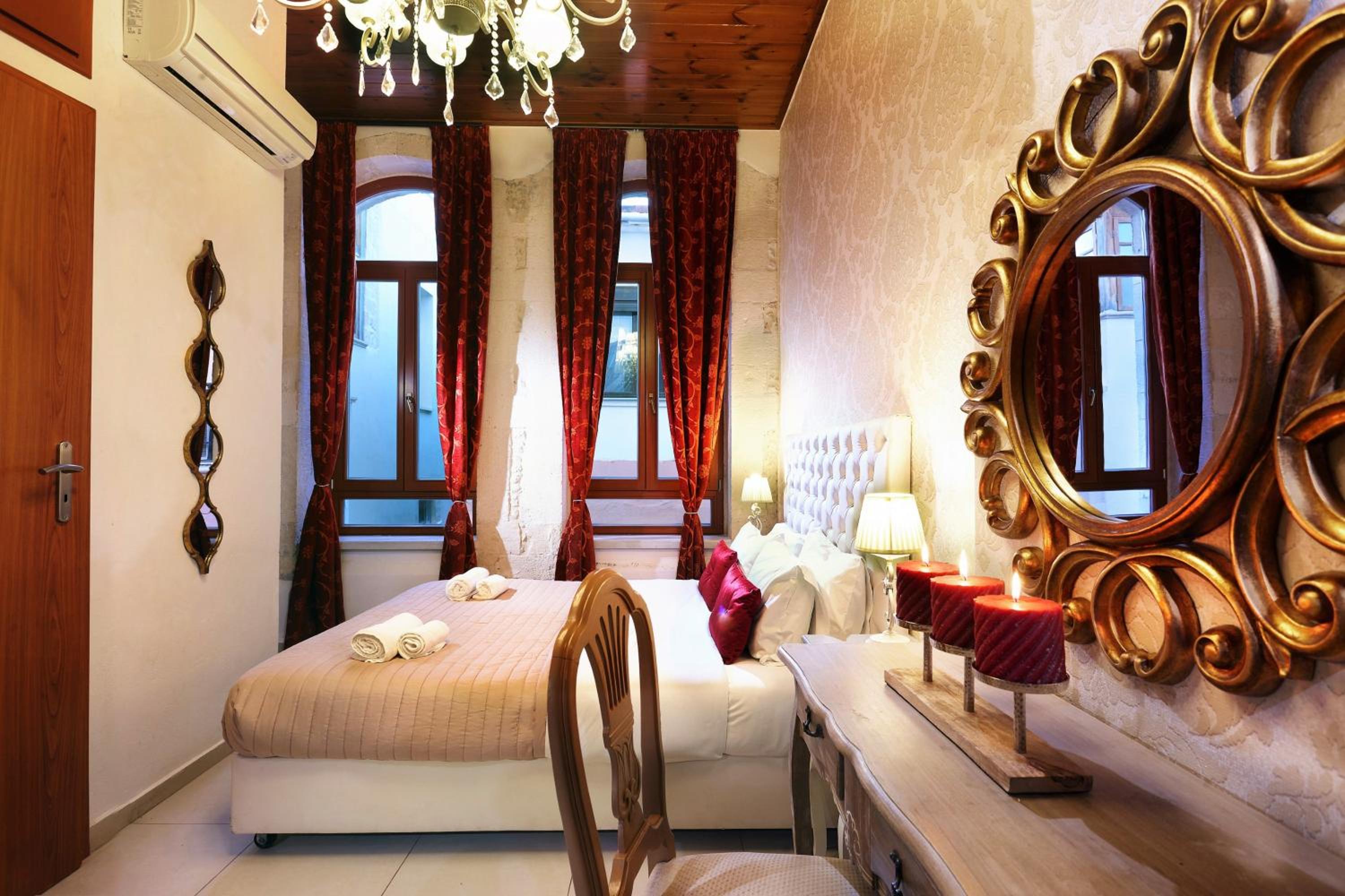 Deluxe Double Room with Bath photo 1