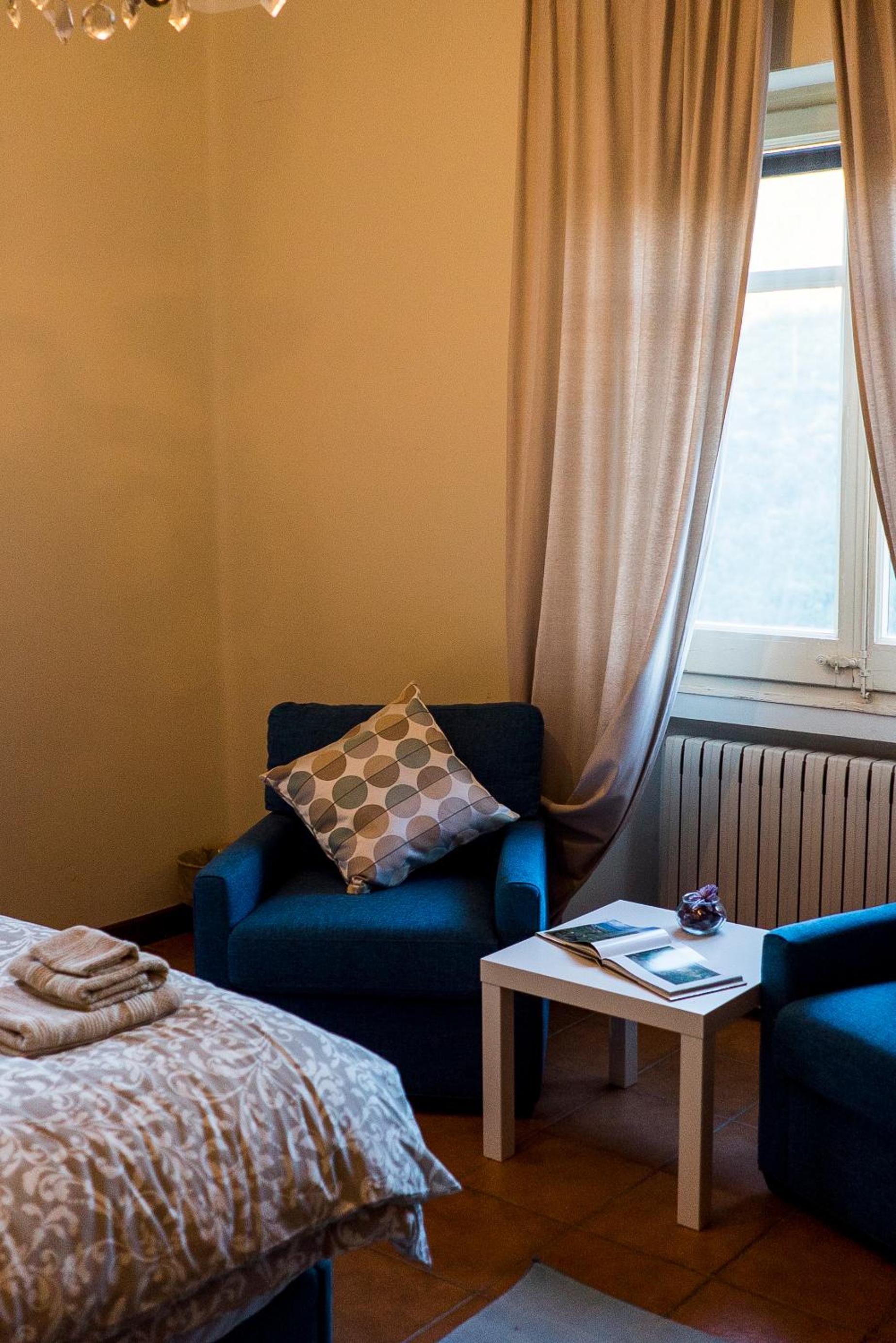 Double Room with Balcony - Photo 2