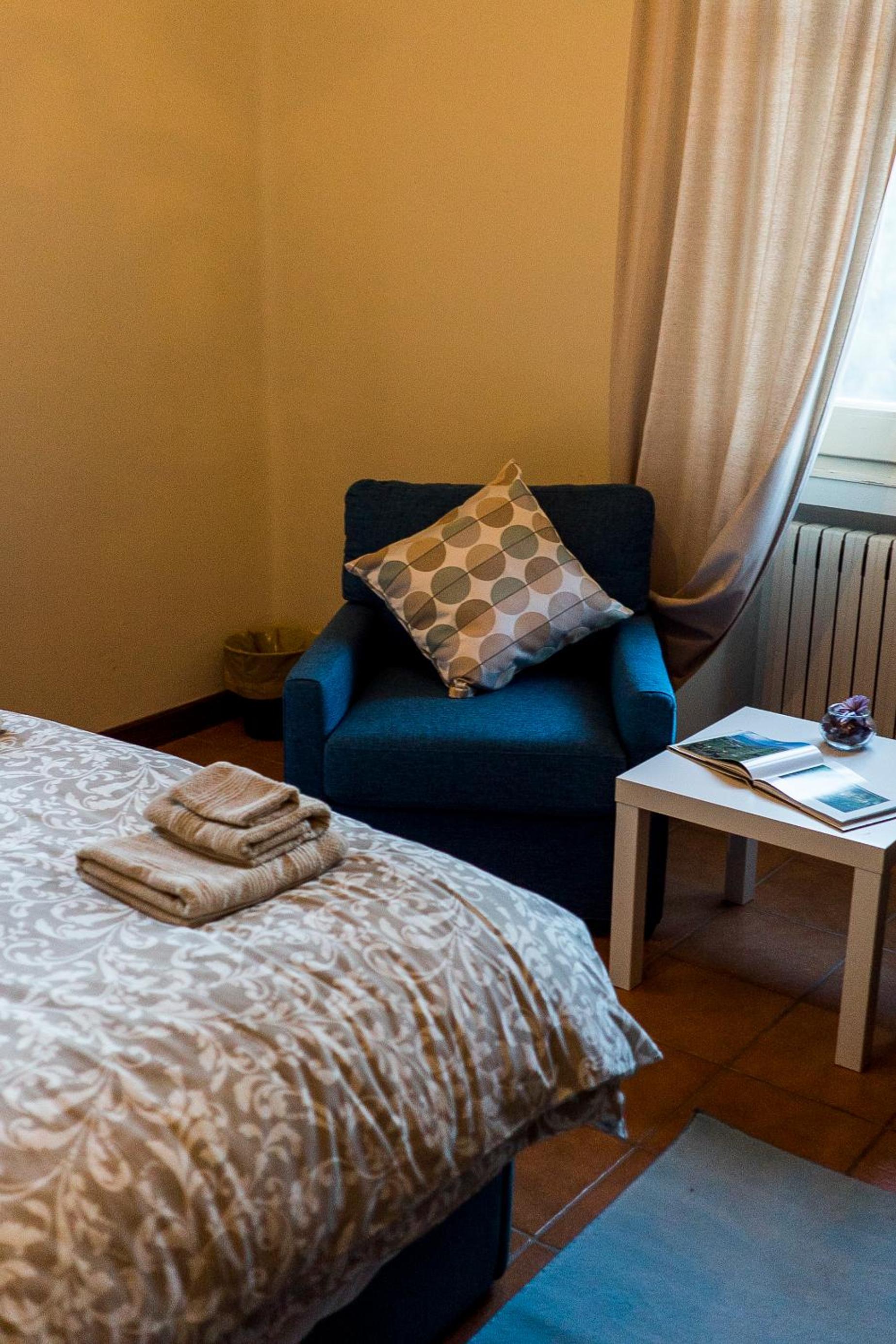 Double Room with Balcony - Photo 5