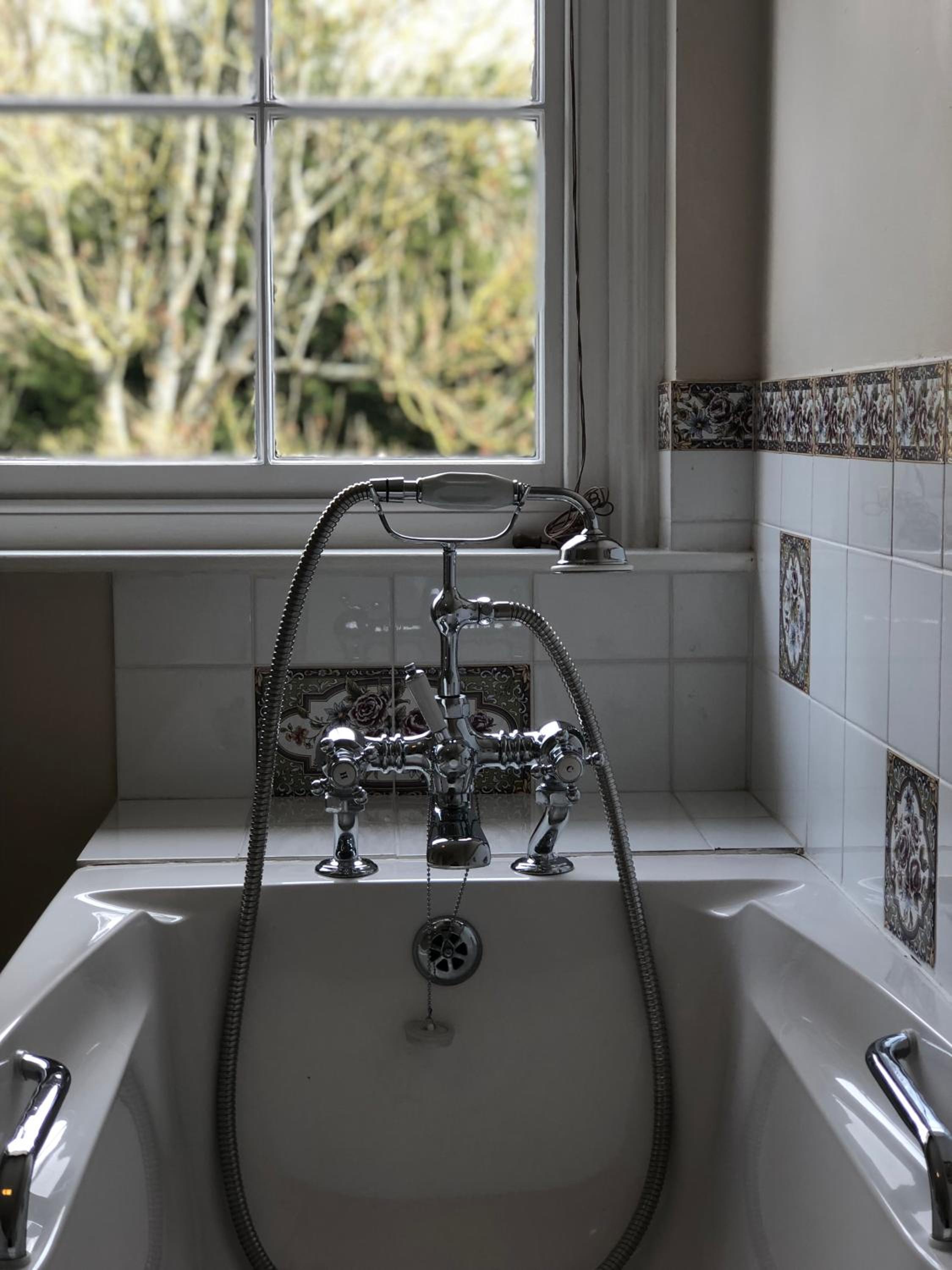 Deluxe Double Room with Bath photo 3