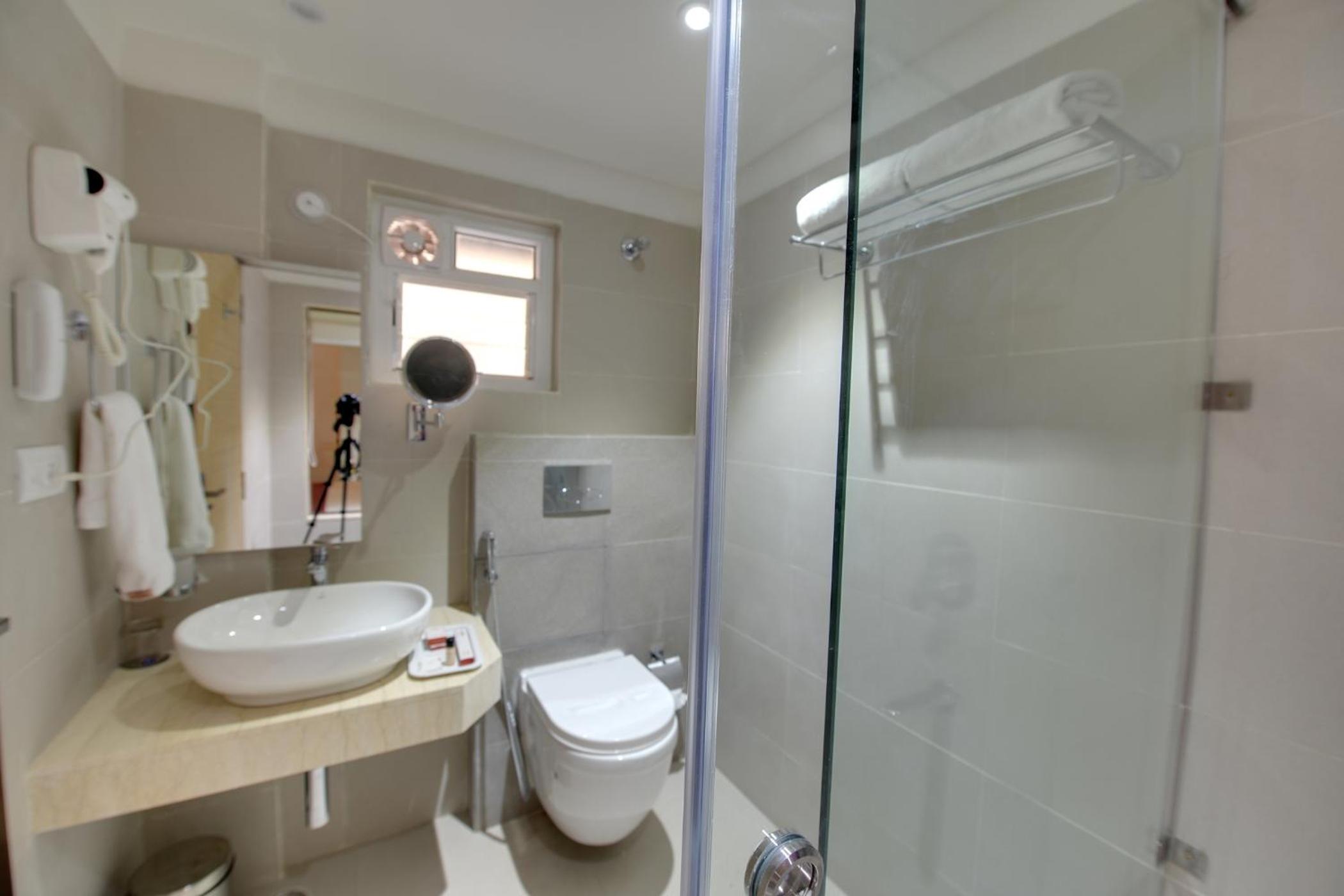 Deluxe Room - Photo 10