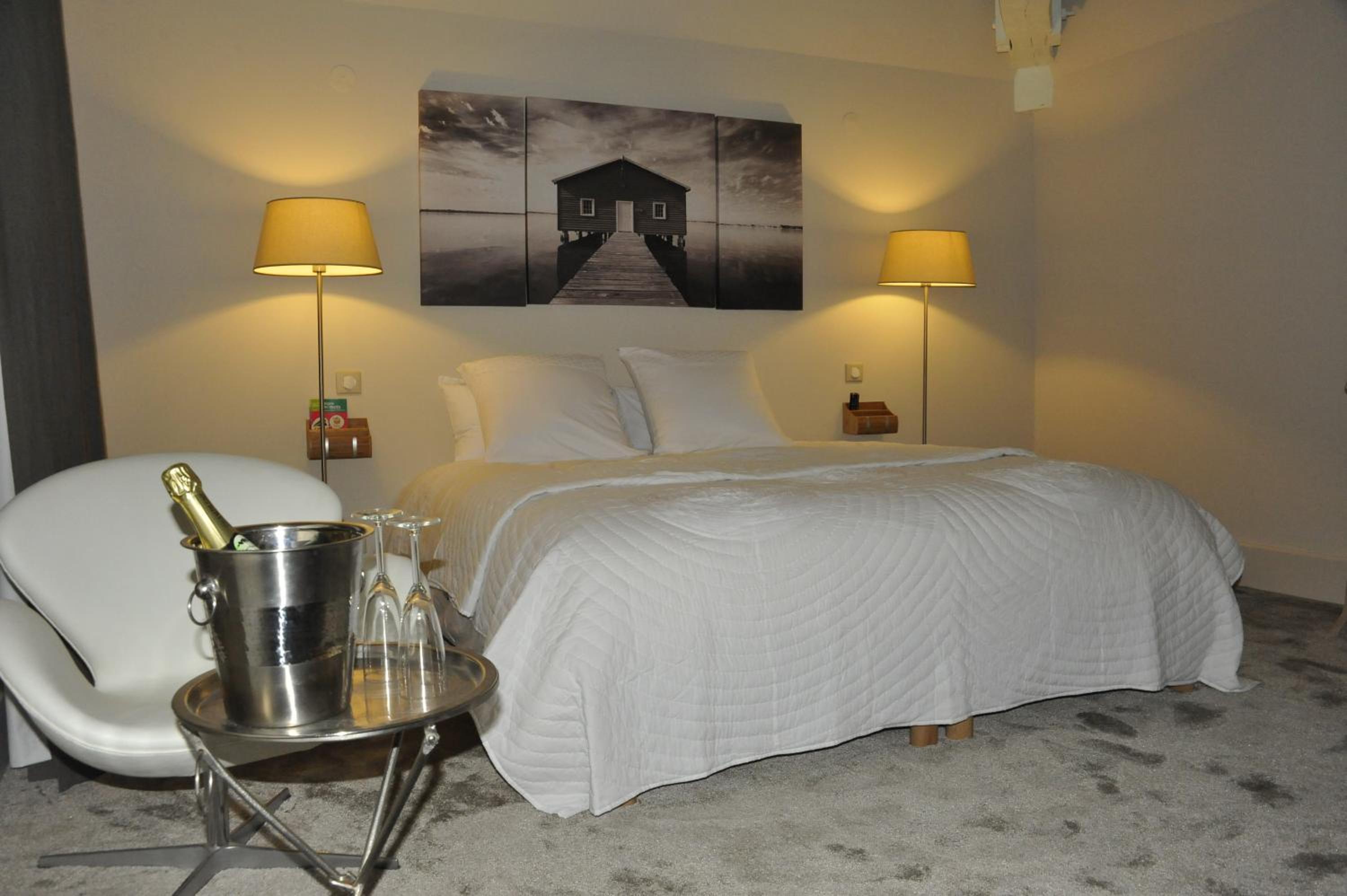 Double Room - Photo 6