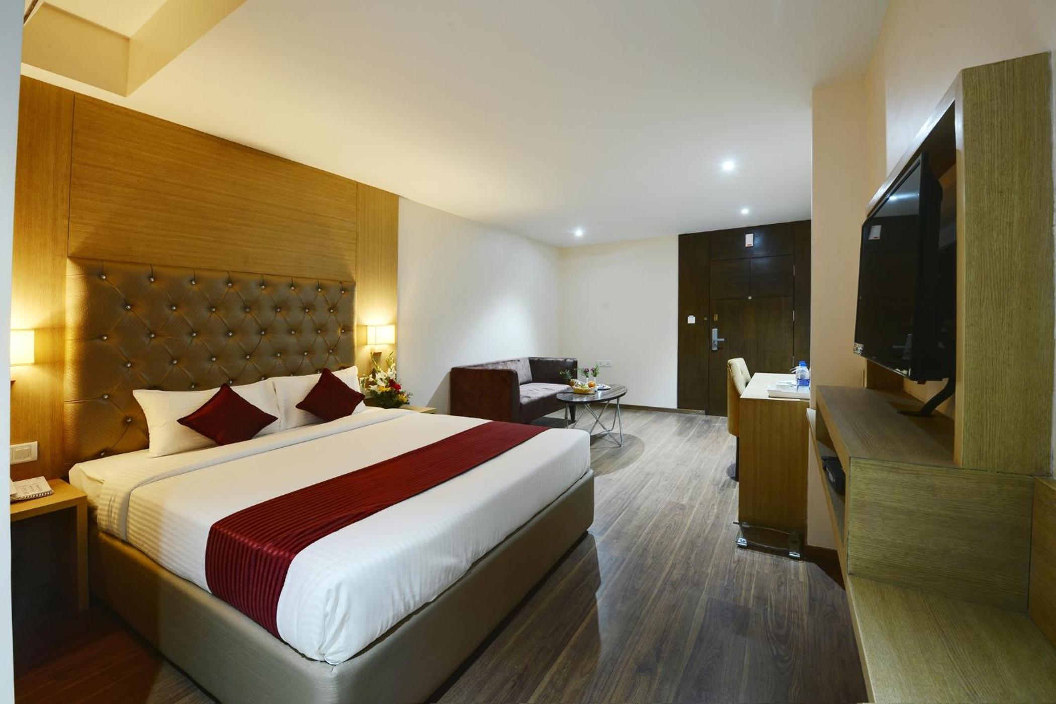 Deluxe Room - Photo 6