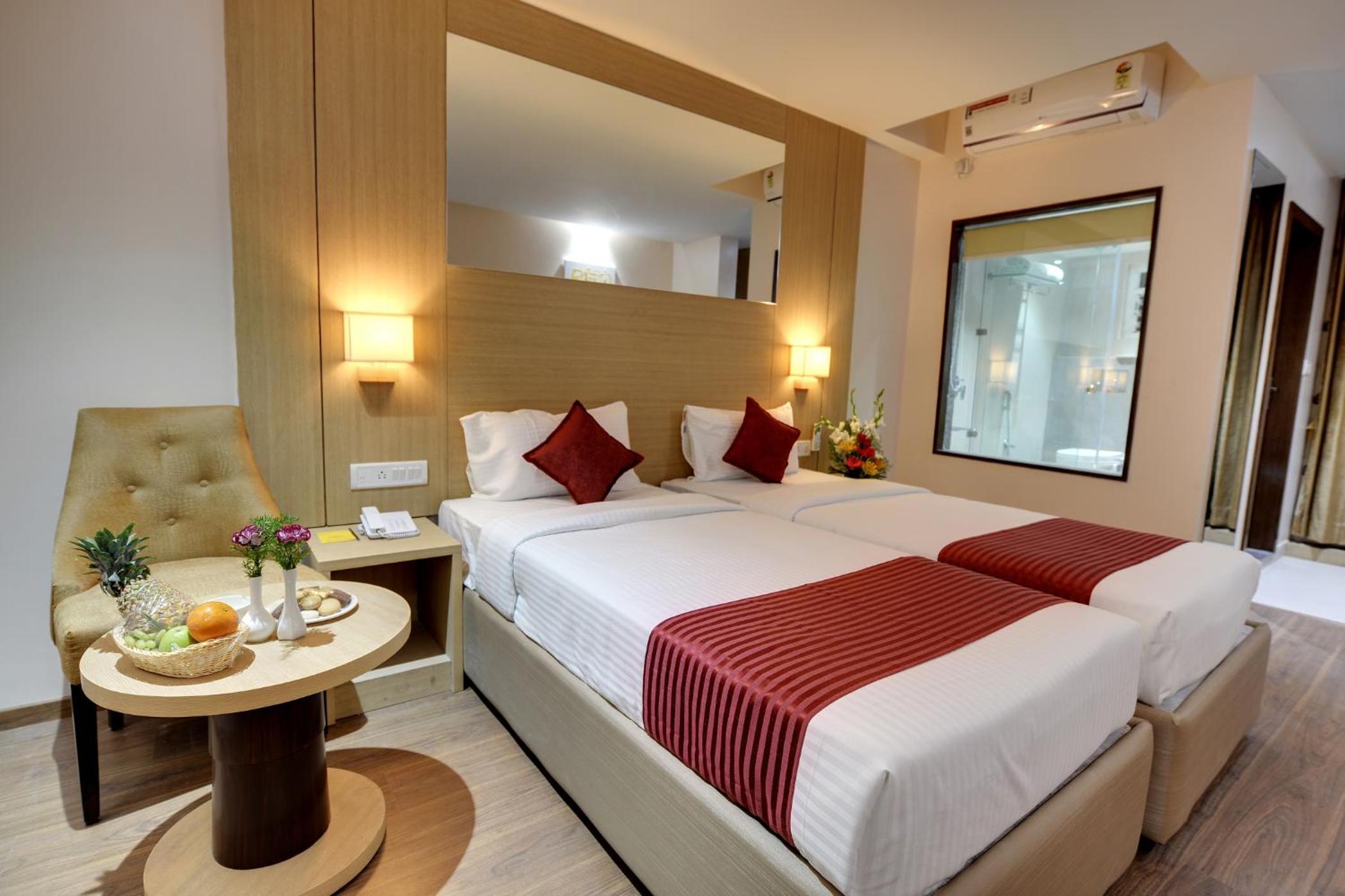 Standard Double or Twin Room - Photo 9