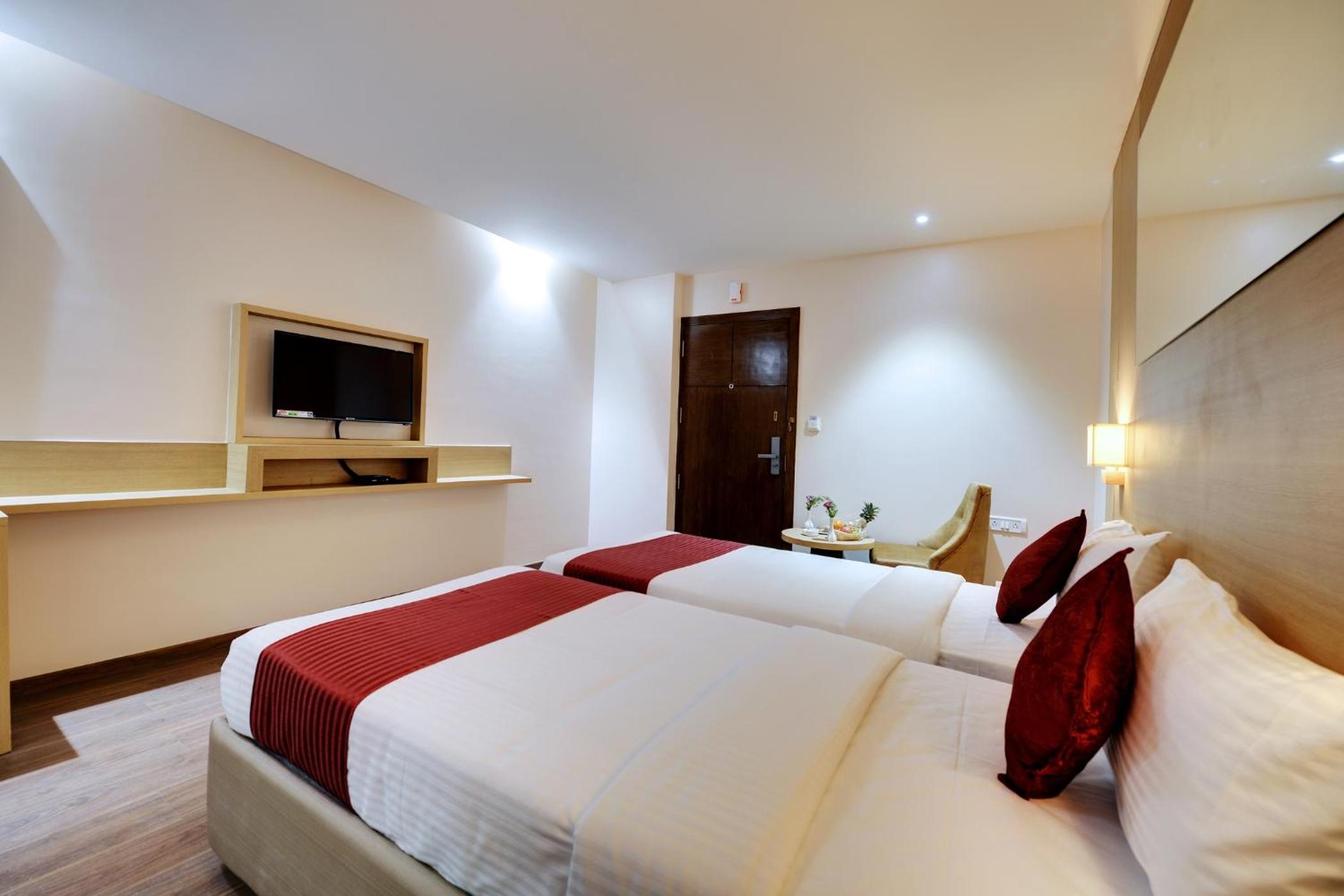 Standard Double or Twin Room - Photo 2