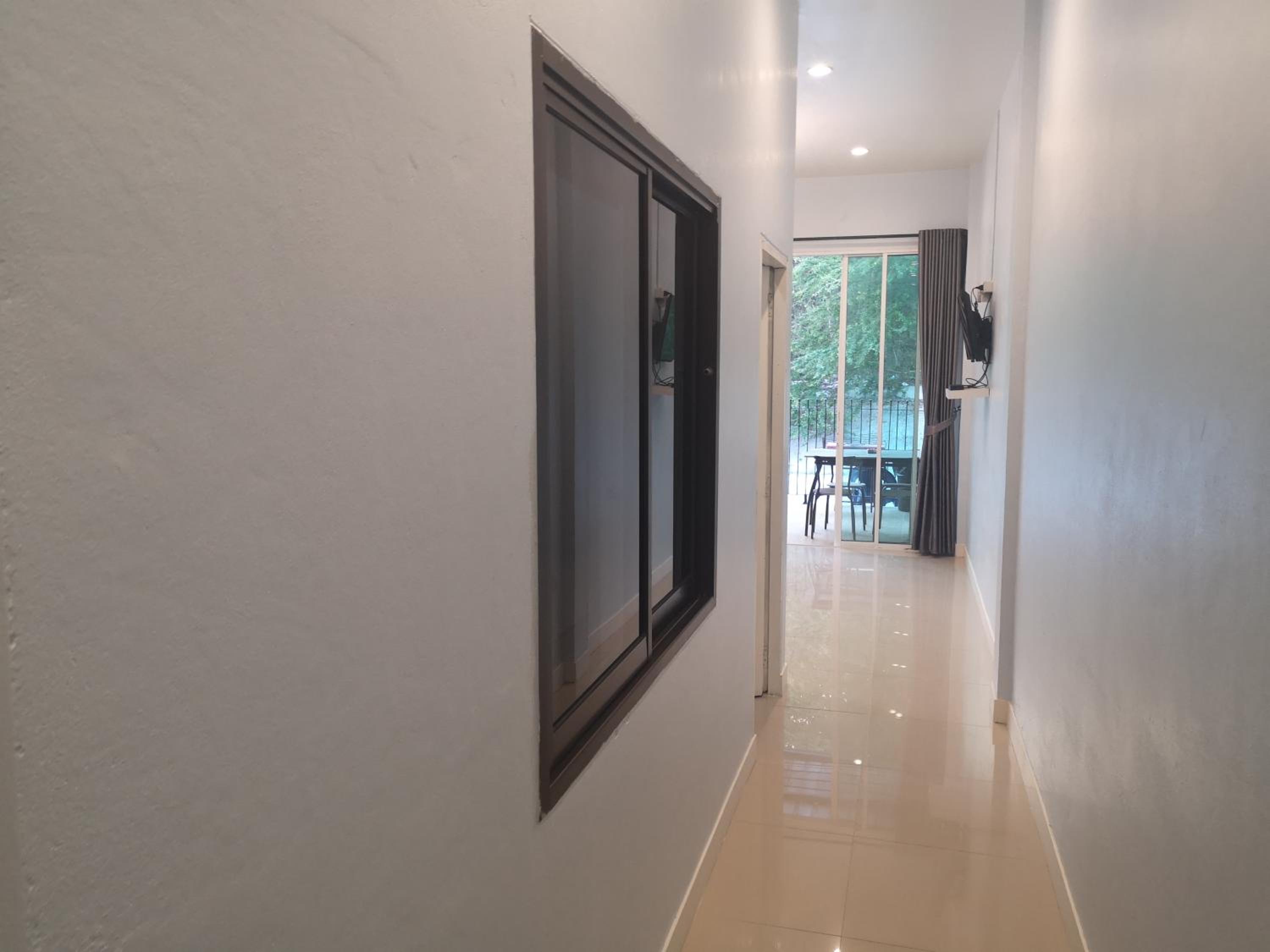 Two-Bedroom House - Photo 6