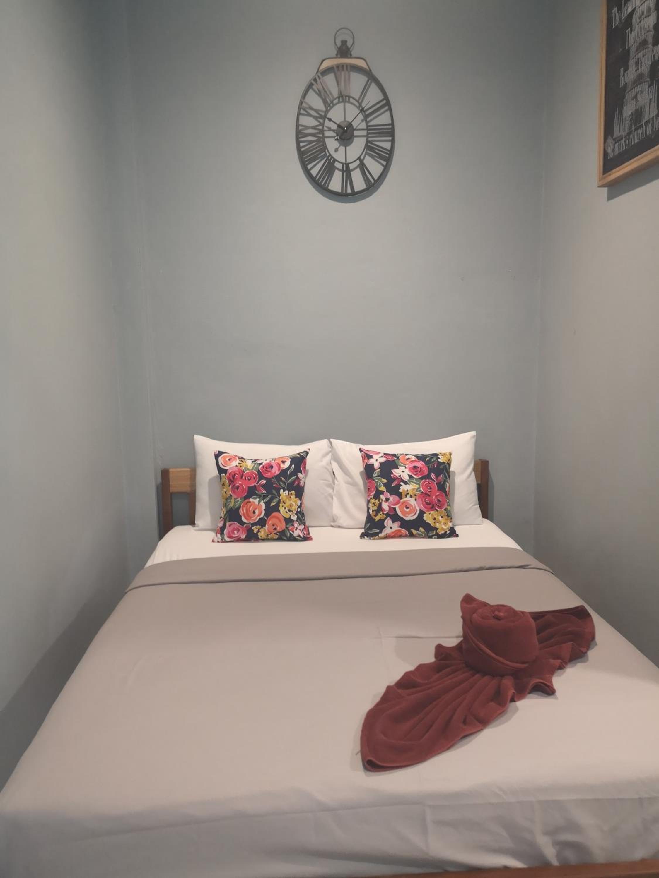 Two-Bedroom House - Photo 4
