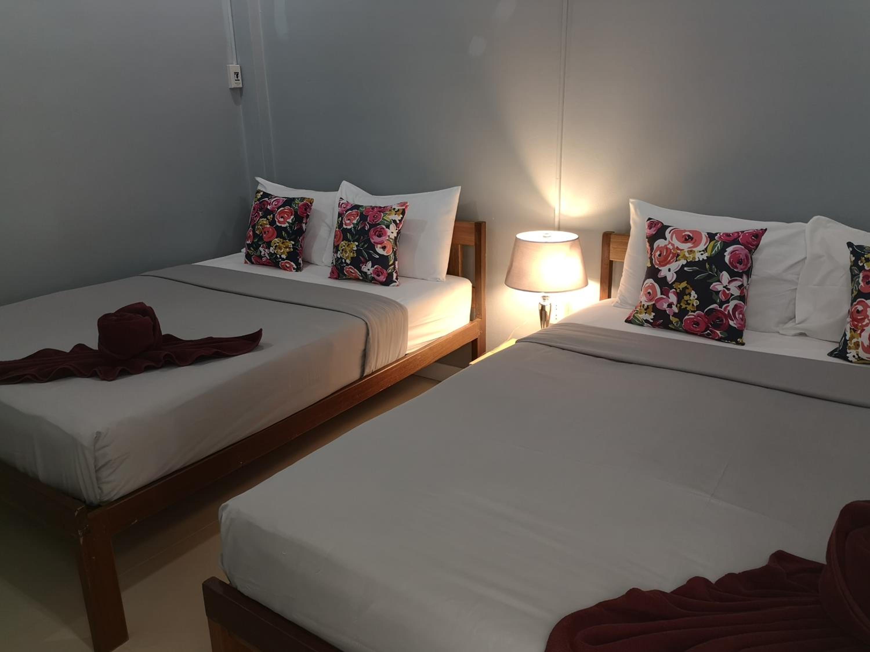 Two-Bedroom House - Photo 1