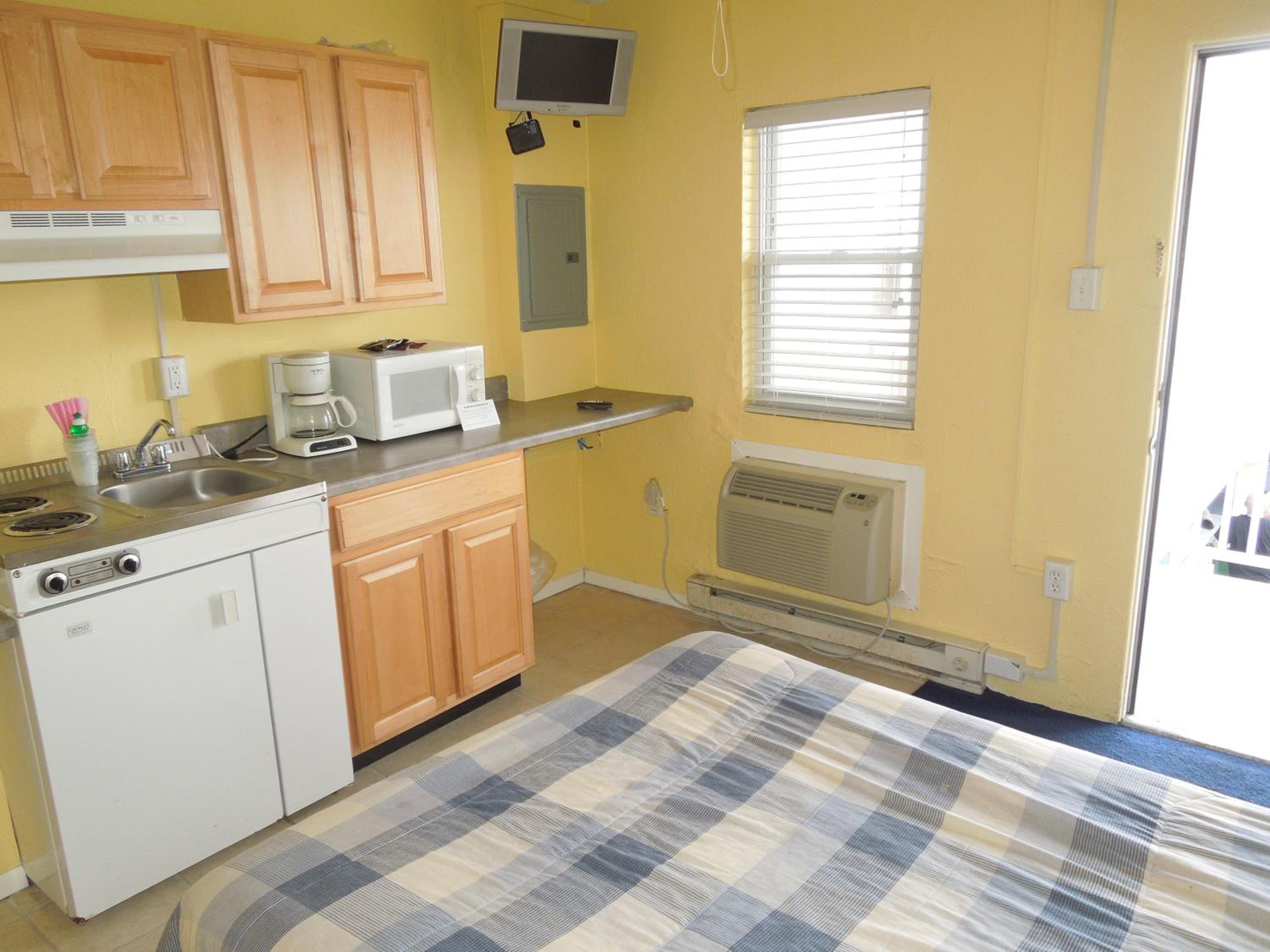 Studio ( 2 Adults) - Photo 2