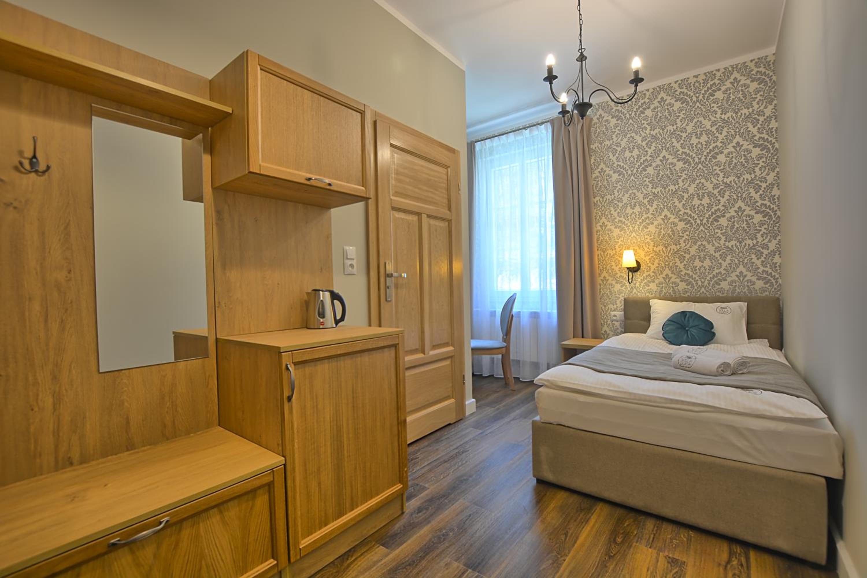 Large Single Room photo 1