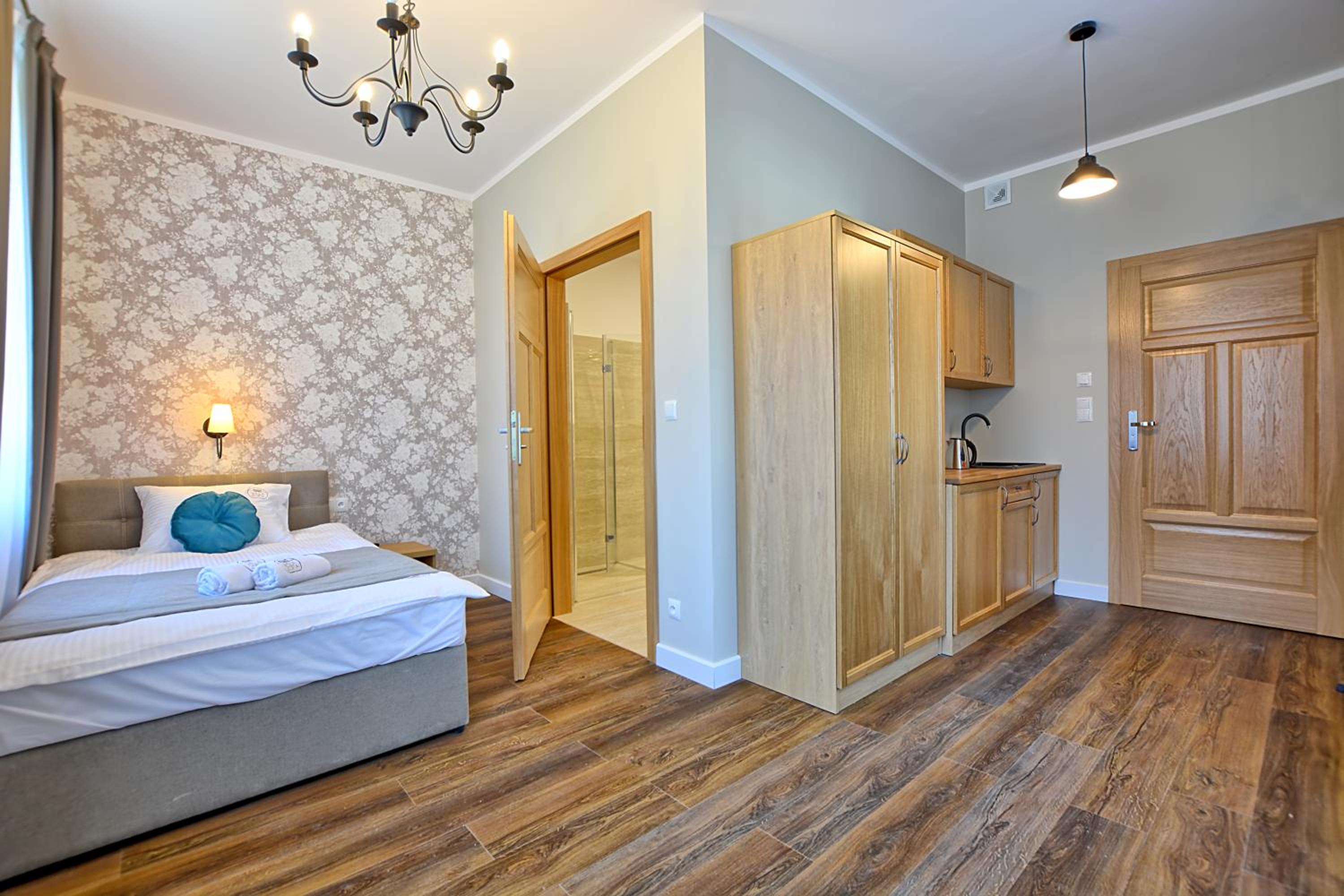 Double Room - Disability Access - Photo 1
