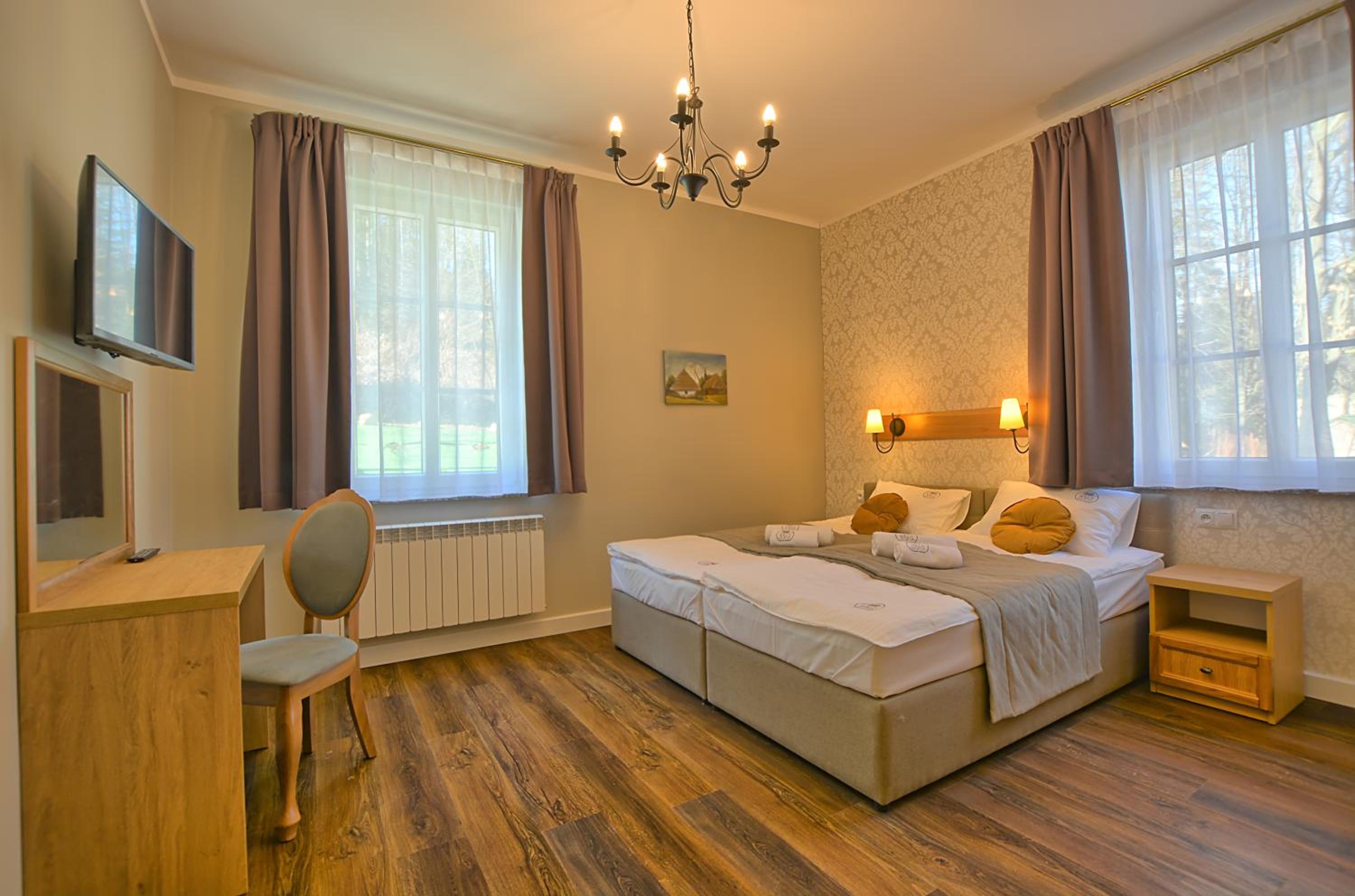 Large Twin Room - Photo 1
