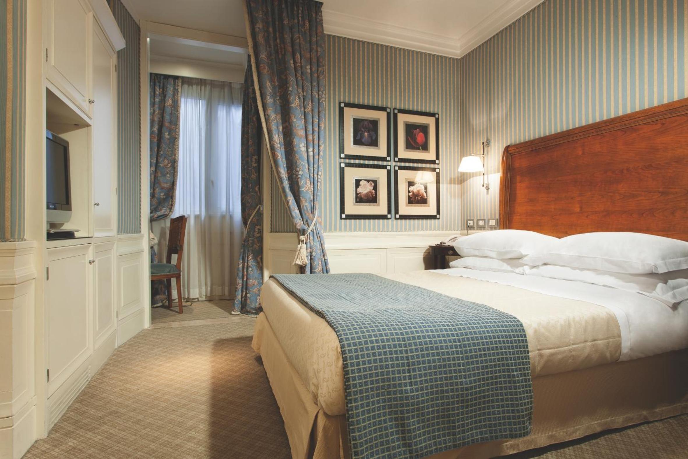Classic Queen Room