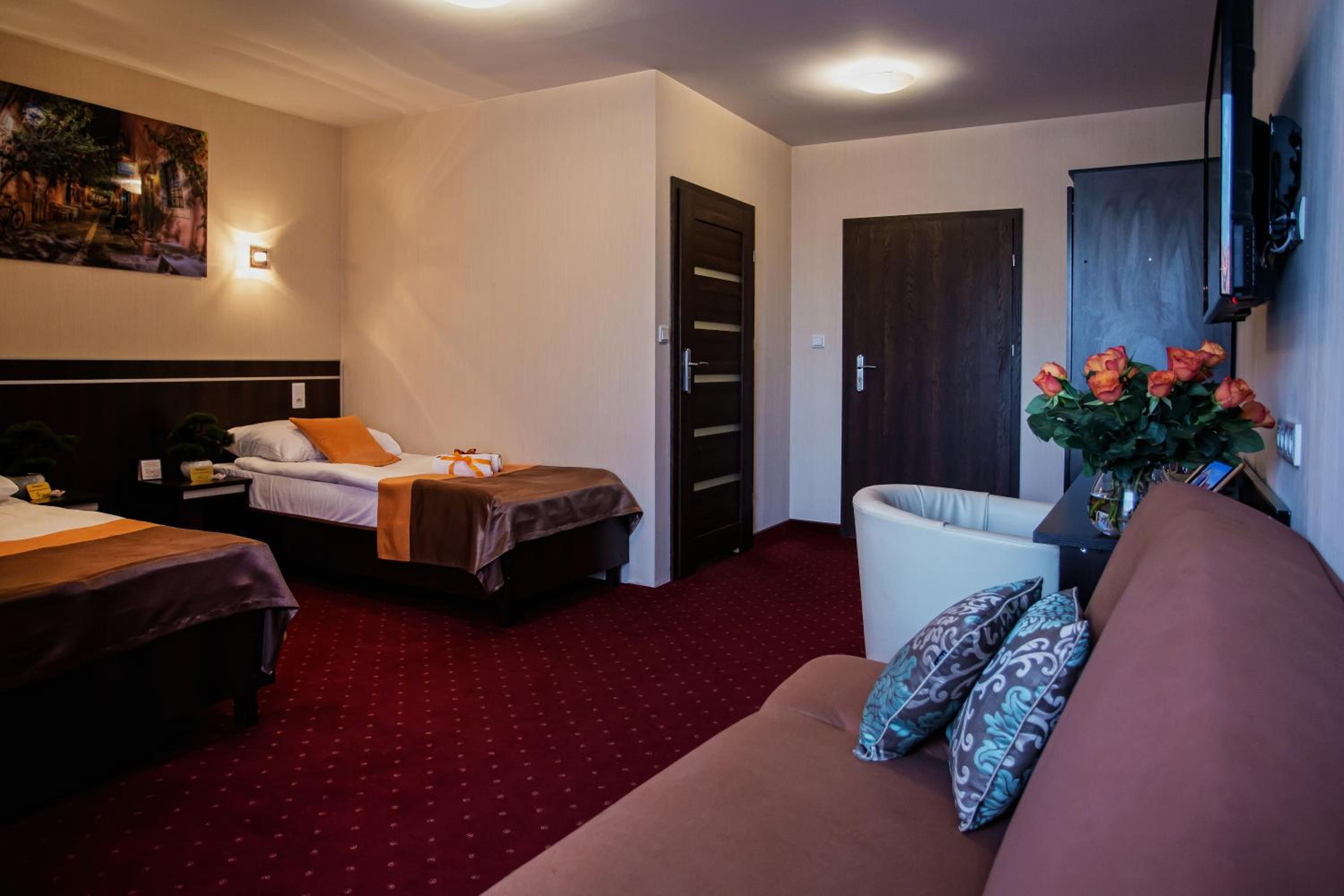 Standard Double Room - Photo 3
