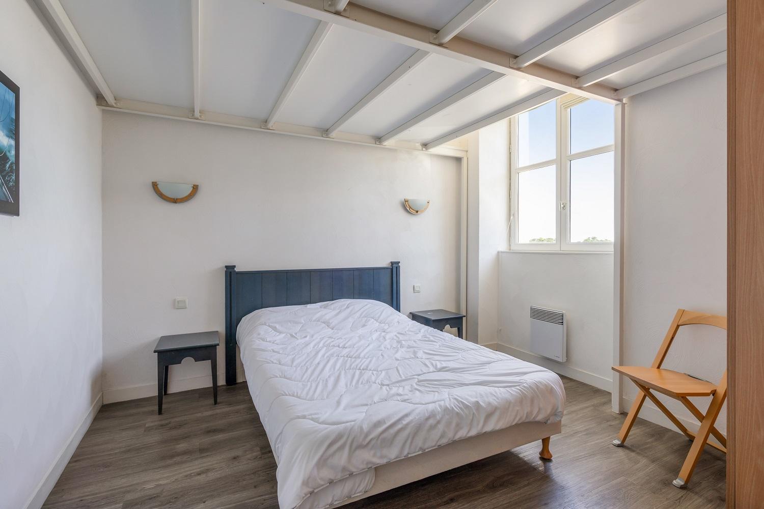 Budget One-Bedroom Apartment with Sea View (6 People)